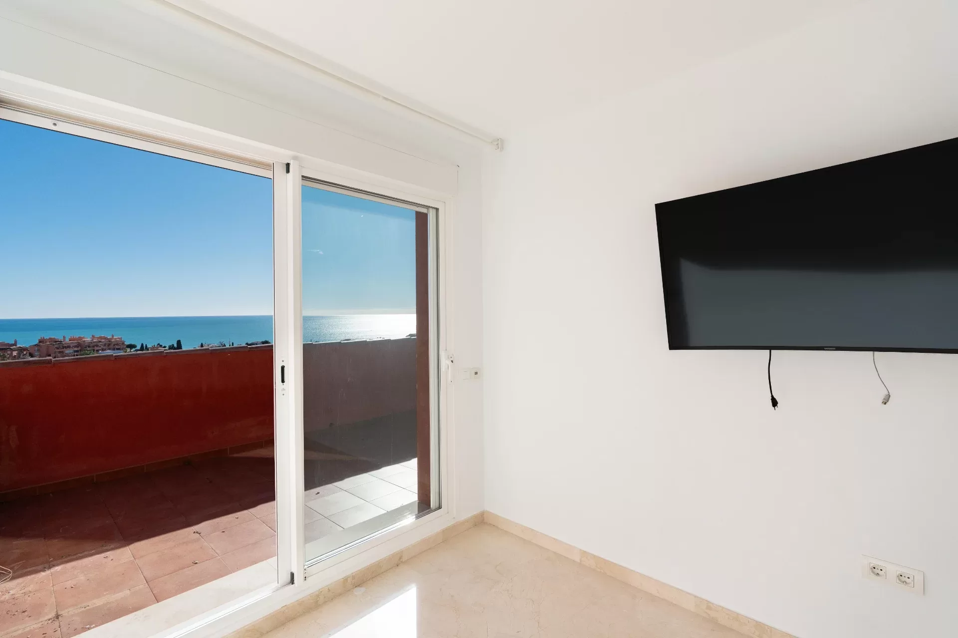 Duplex penthouse with panoramic views of the Mediterranean Sea — photo 10