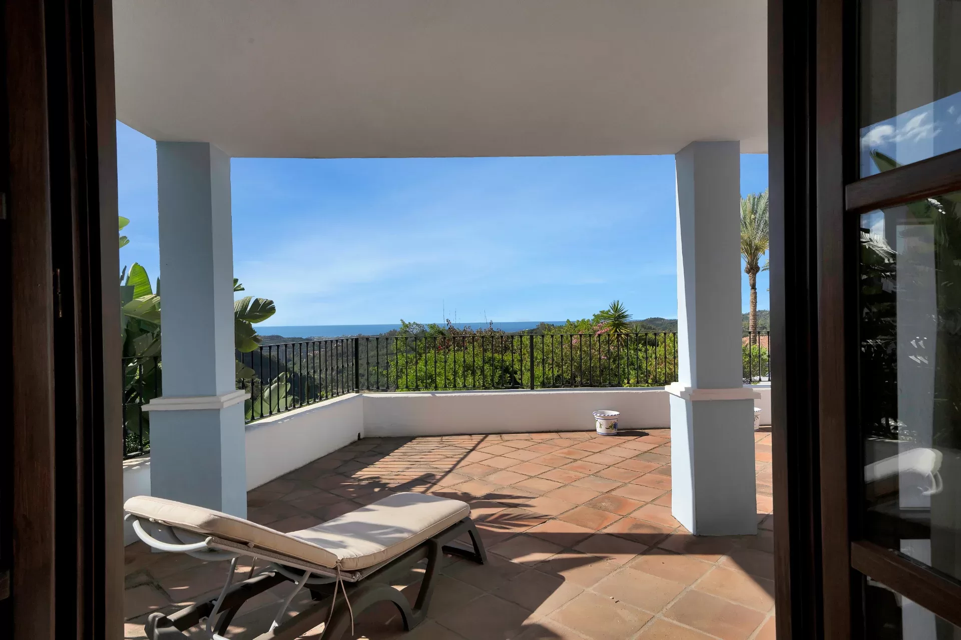 Charming Townhouse with Panoramic Sea Views in Exclusive Monte Mayor, Benahavís — photo 5