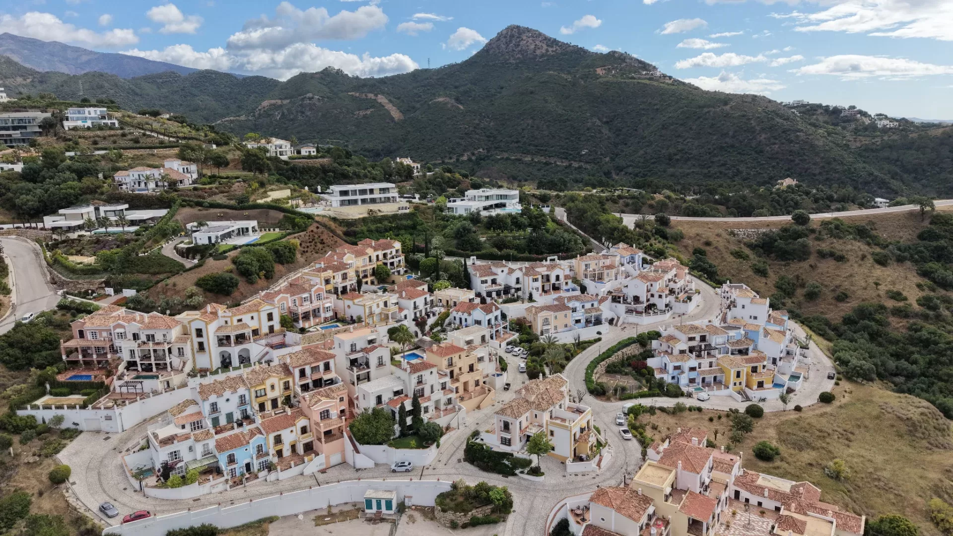 Charming Townhouse with Panoramic Sea Views in Exclusive Monte Mayor, Benahavís — photo 17