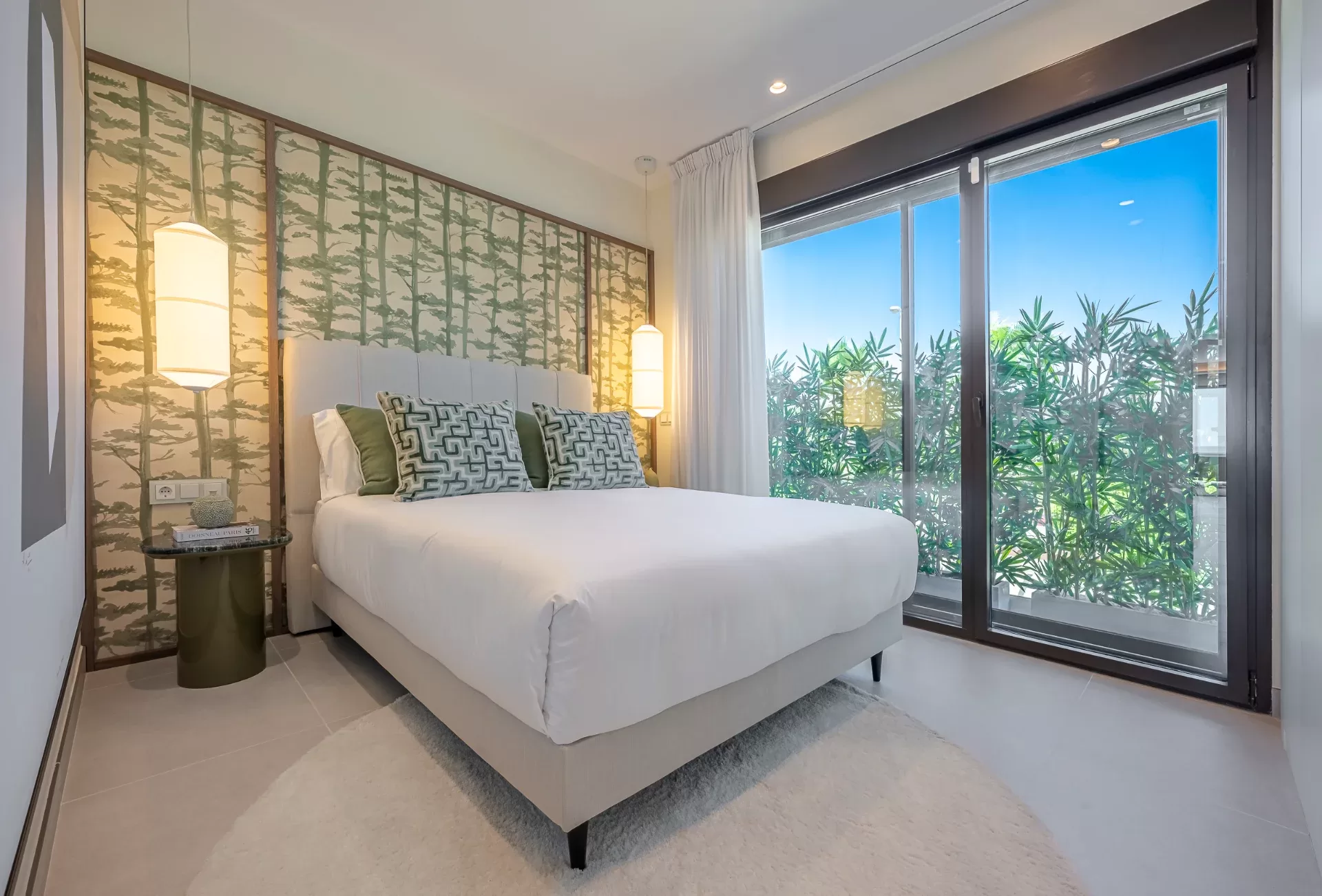 Fully Renovated Frontline Beach Apartment in Velaya, Estepona — photo 13