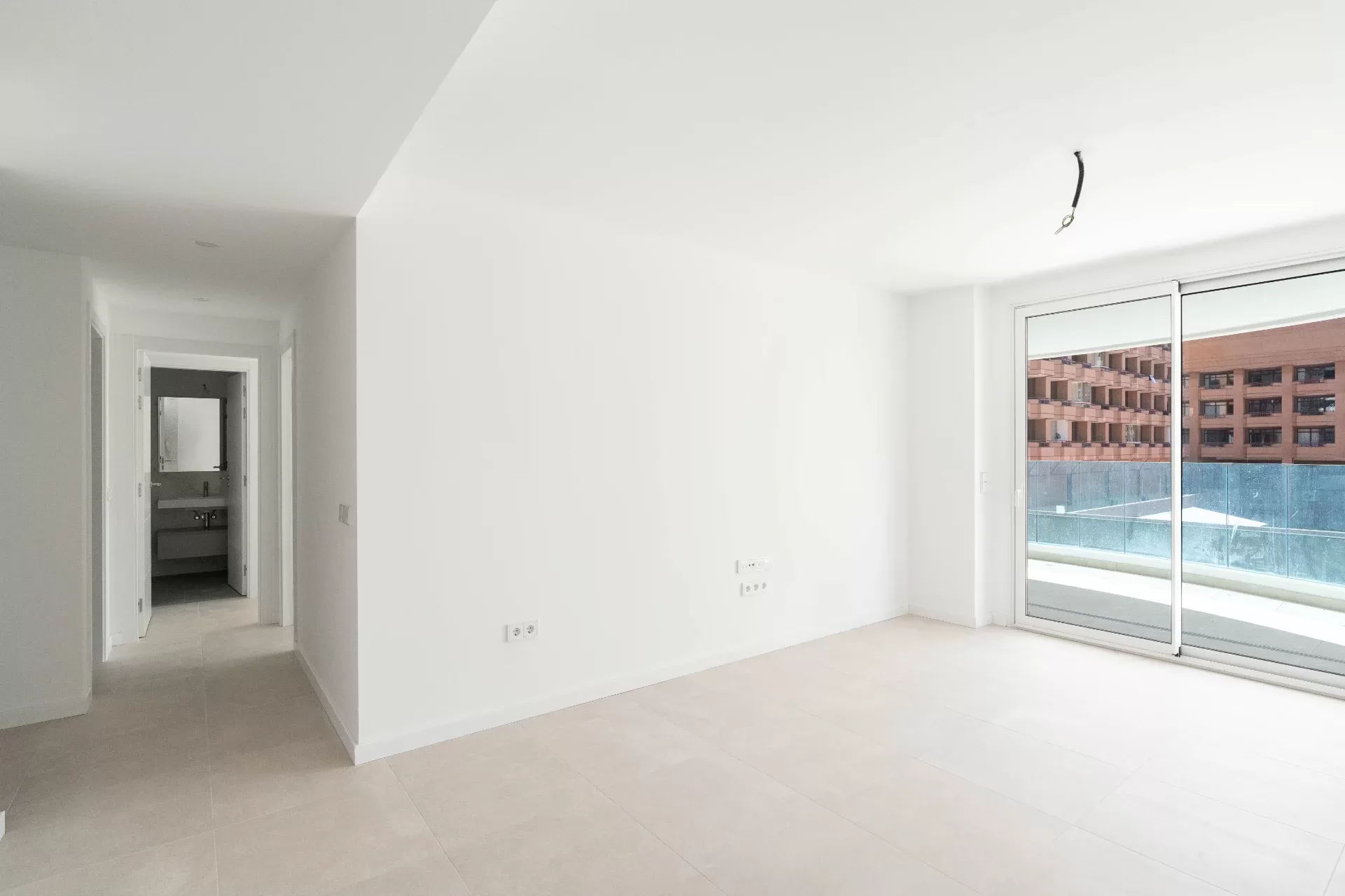 Exclusive city accommodation with a generous terrace near the beach — photo 6
