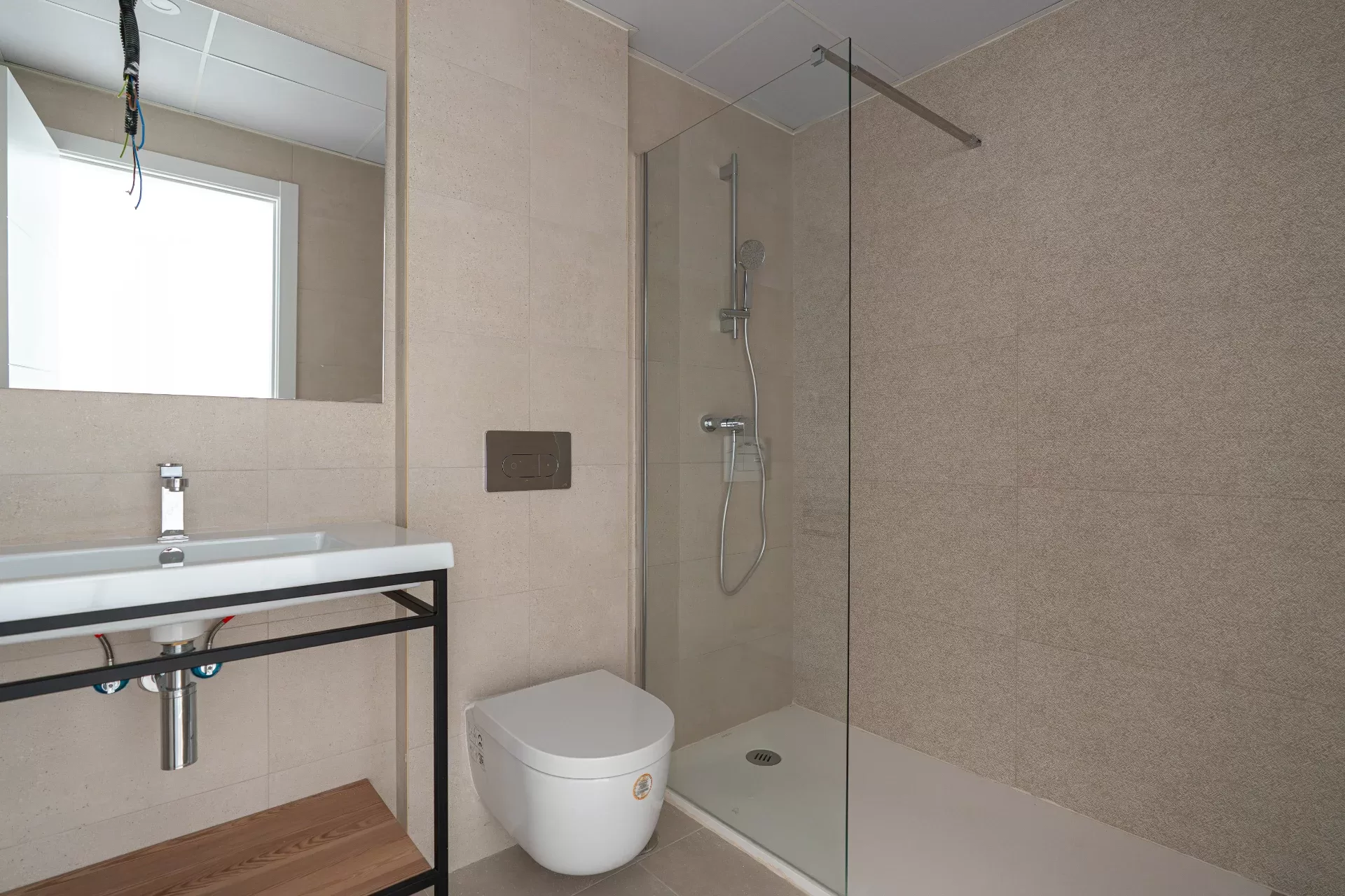 Exclusive city accommodation with a generous terrace near the beach — photo 11