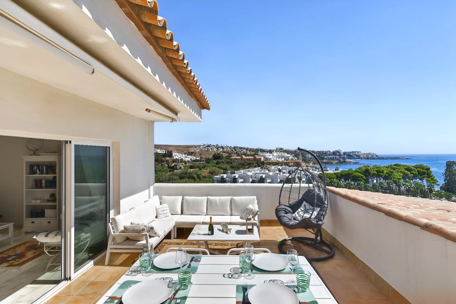 Beachfront apartment Bahia de Estepona