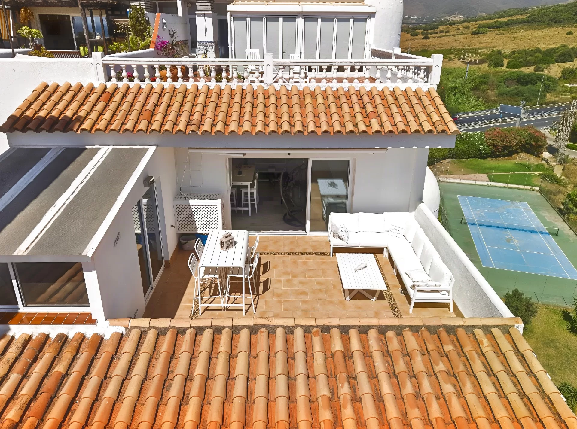 Beachfront apartment Bahia de Estepona — photo 17