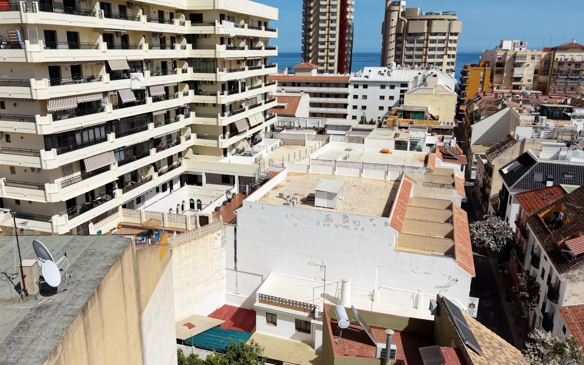Central location with sea views – a few minutes from the beach in Las Rampas, Fuengirola — photo 17