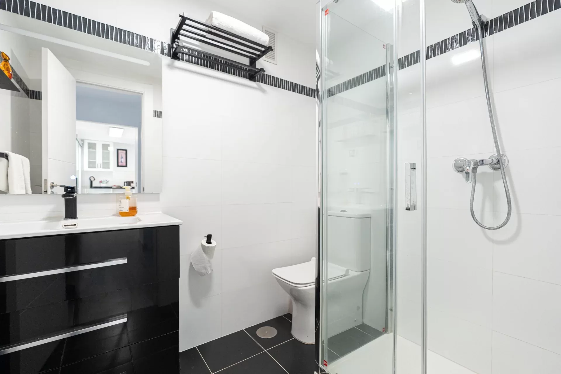 Central location with sea views – a few minutes from the beach in Las Rampas, Fuengirola — photo 8