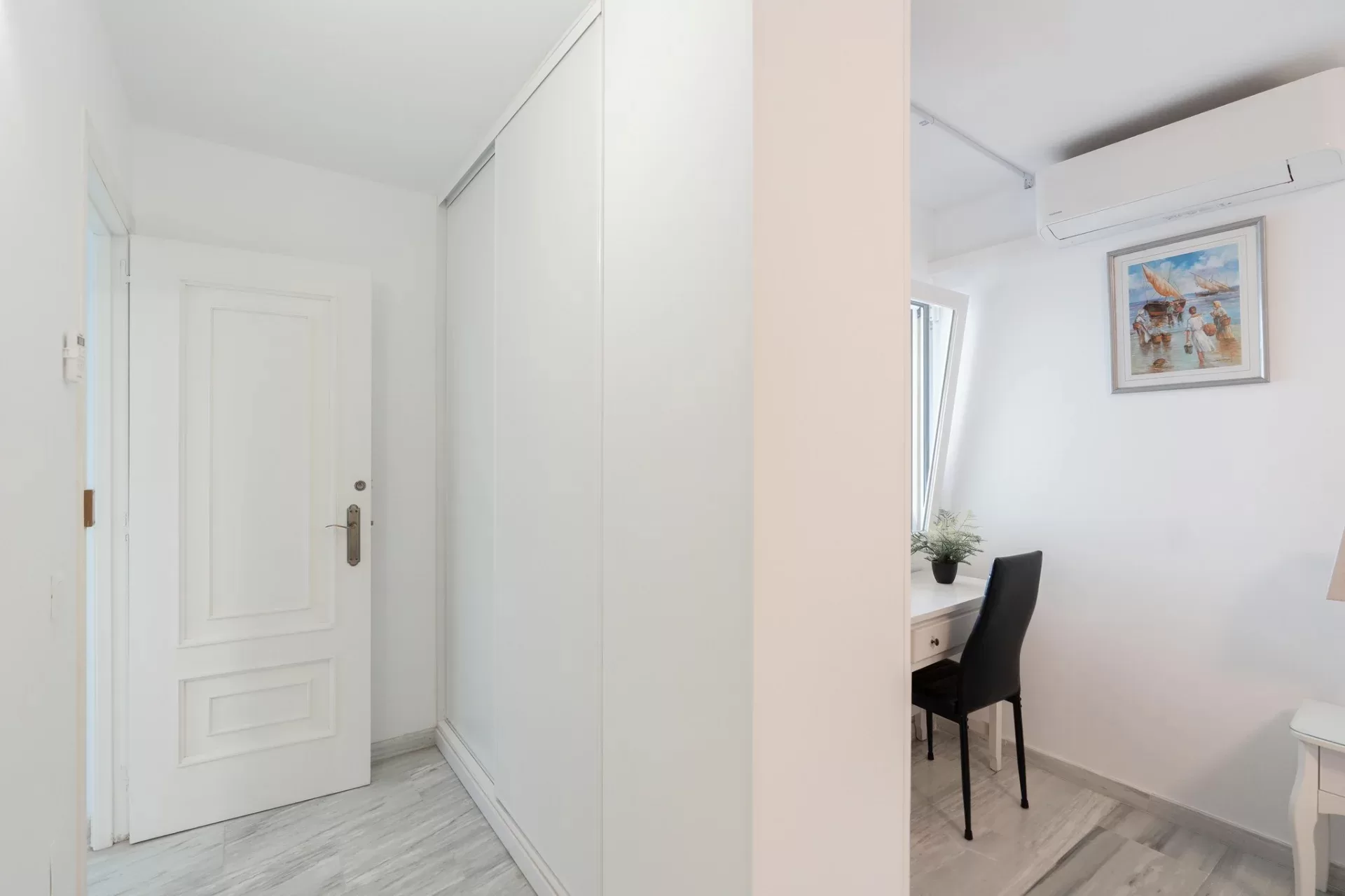 Central location with sea views – a few minutes from the beach in Las Rampas, Fuengirola — photo 12