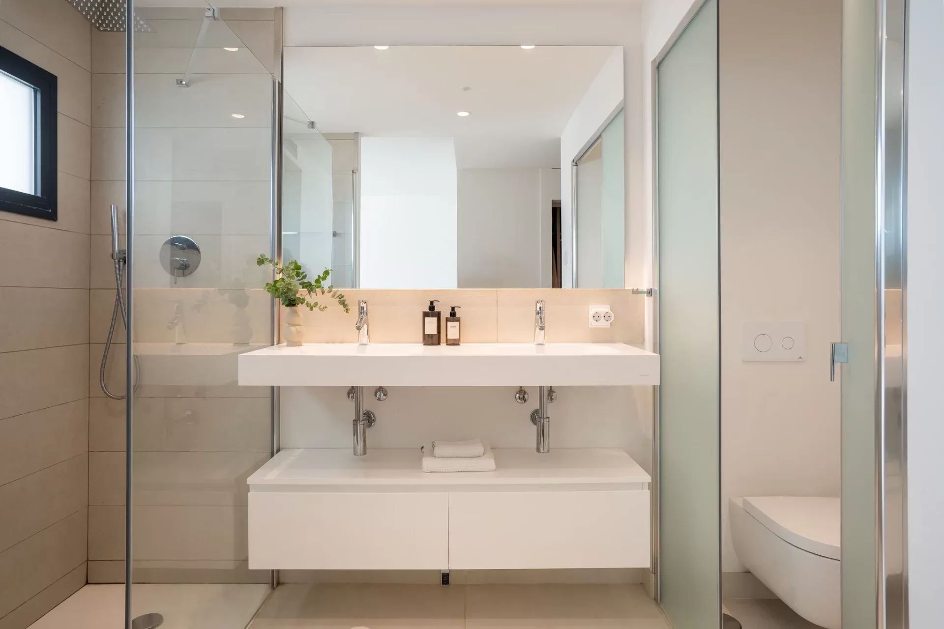 Dream home at Higueron West – Modern apartment with a townhouse feel and a fantastic garden — photo 12