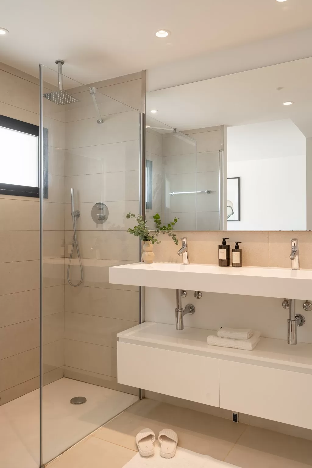 Dream home at Higueron West – Modern apartment with a townhouse feel and a fantastic garden — photo 13