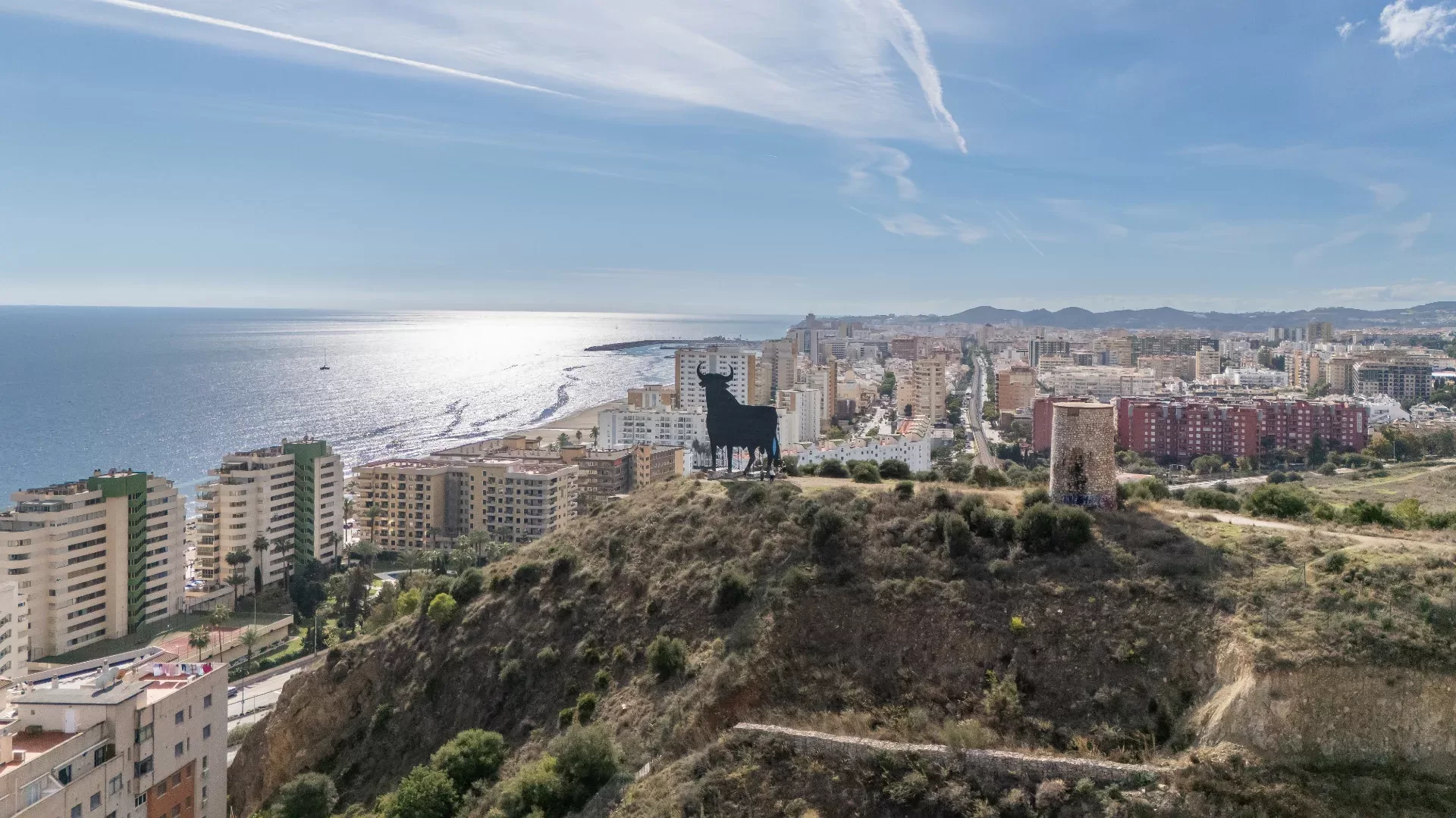 New construction with modern design and panoramic view — photo 16