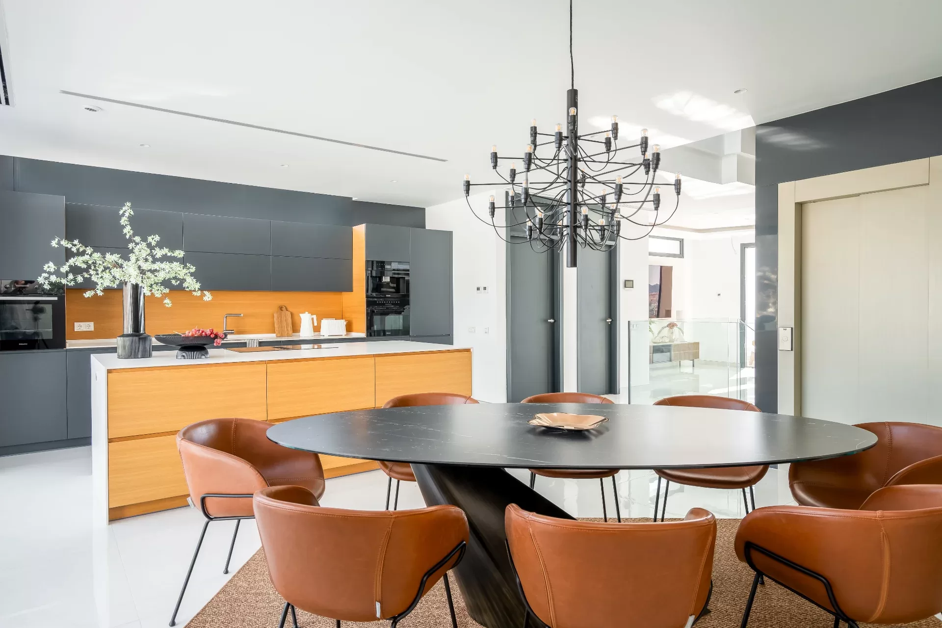 New construction with modern design and panoramic view — photo 12