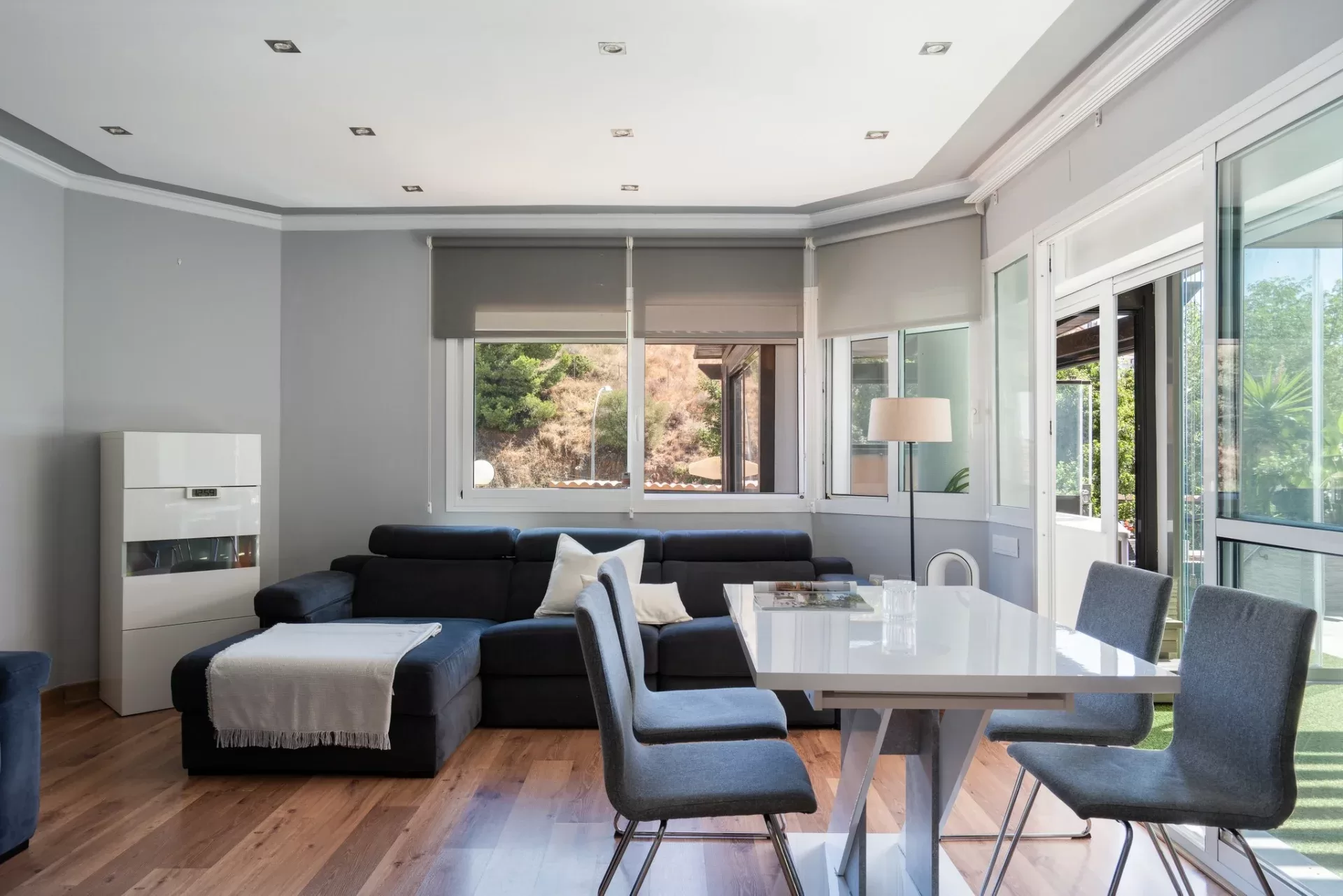 A renovated townhouse near Carvajal beach – with jacuzzi, garage and communal pool — photo 8