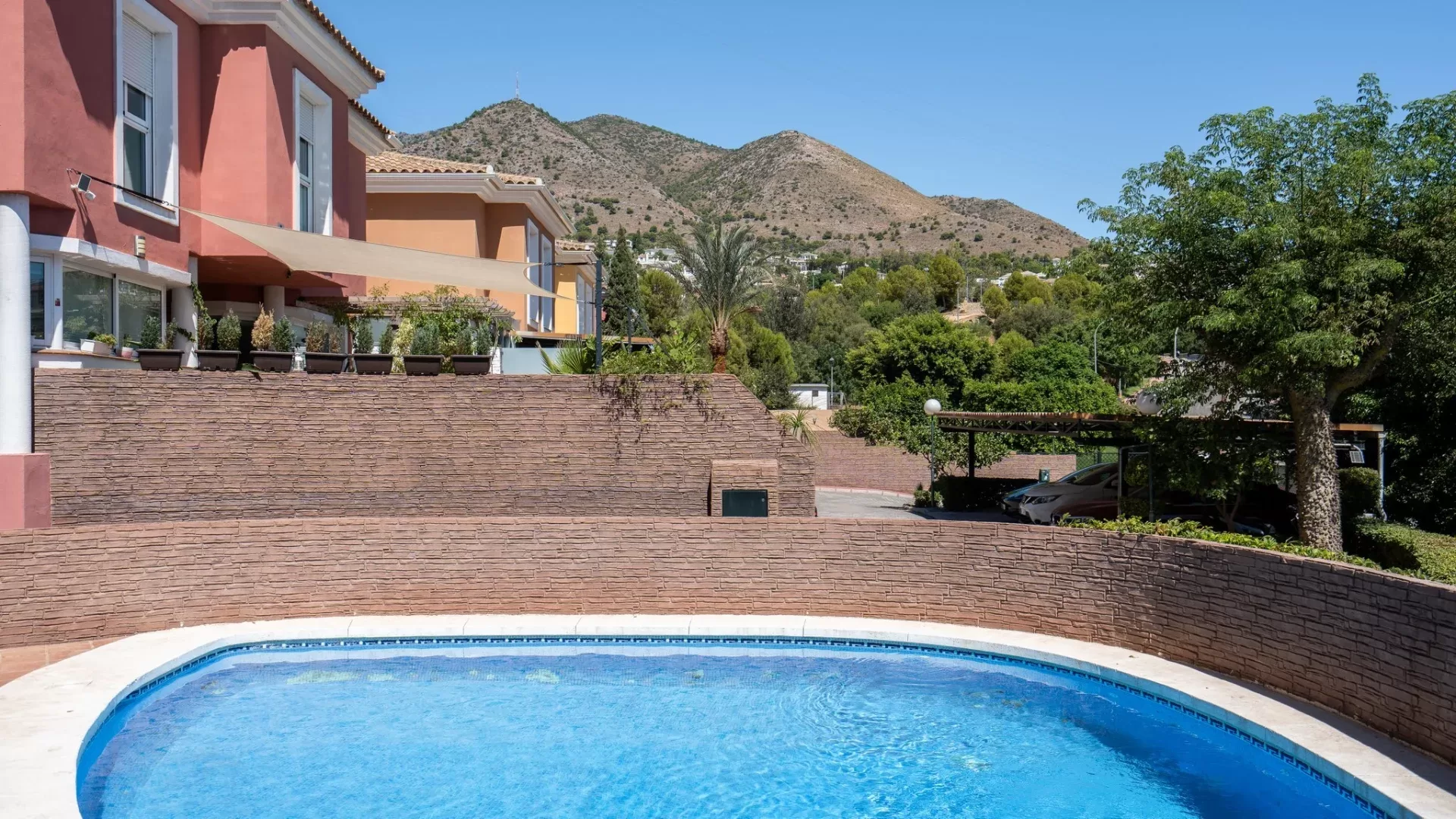 A renovated townhouse near Carvajal beach – with jacuzzi, garage and communal pool — photo 14