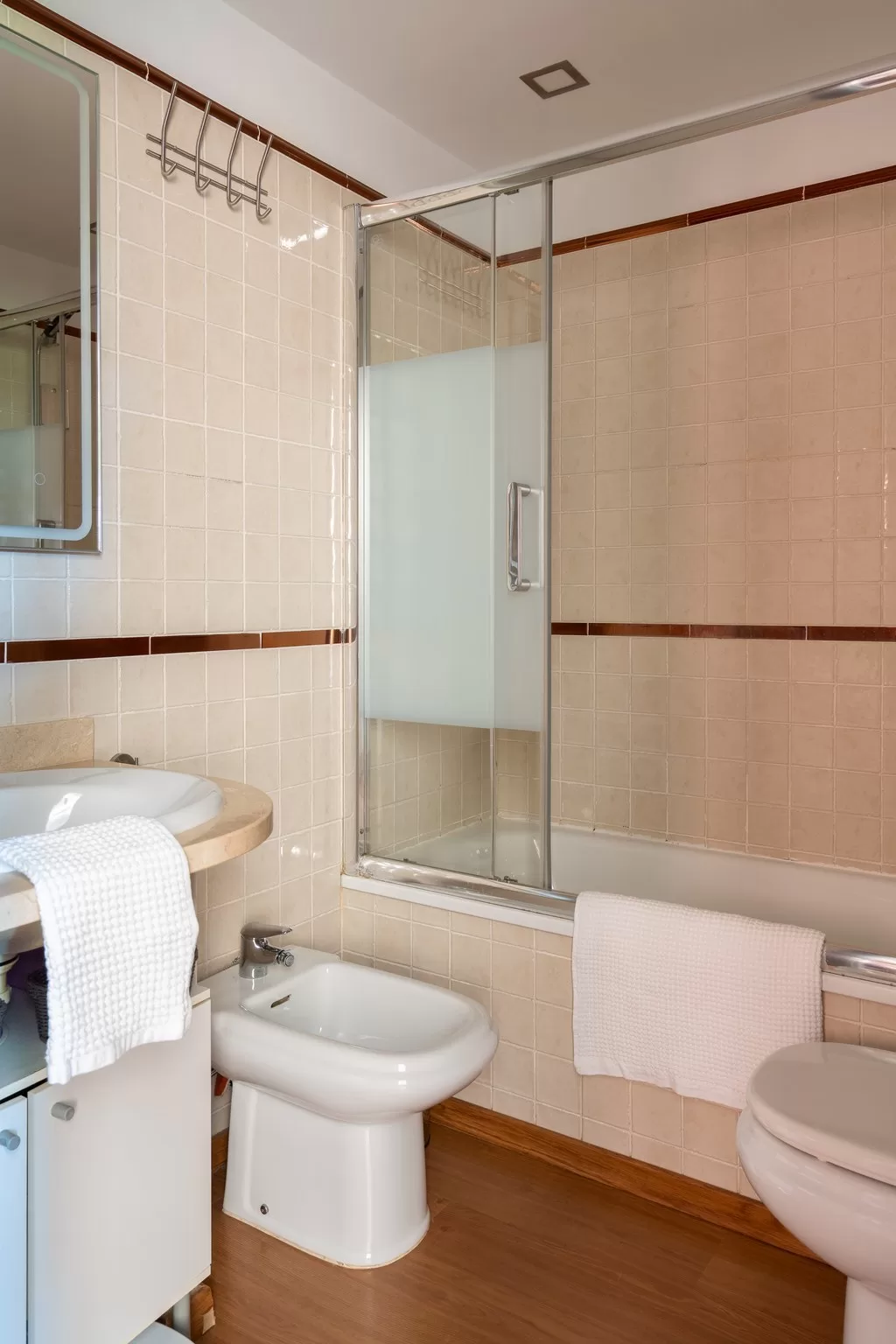 A renovated townhouse near Carvajal beach – with jacuzzi, garage and communal pool — photo 3