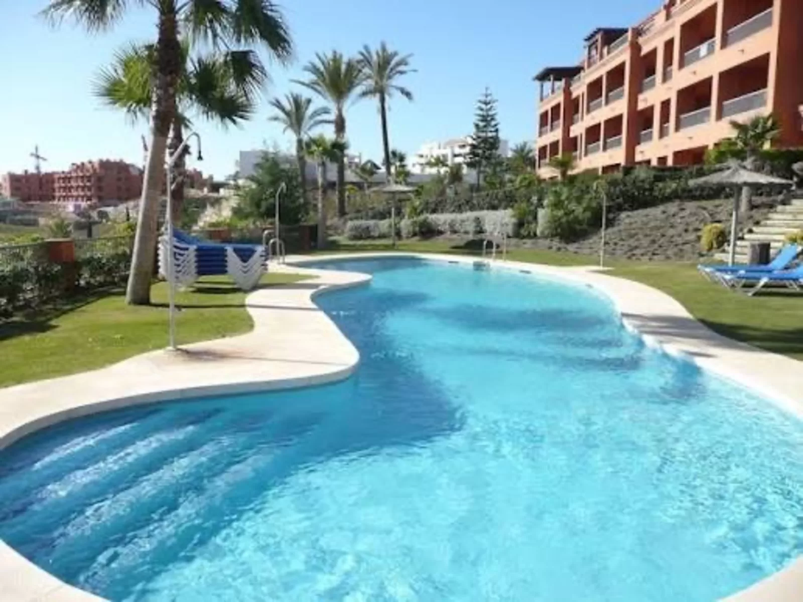 Move-in ready apartment with sea views in Royal Flamingos * tourist license*