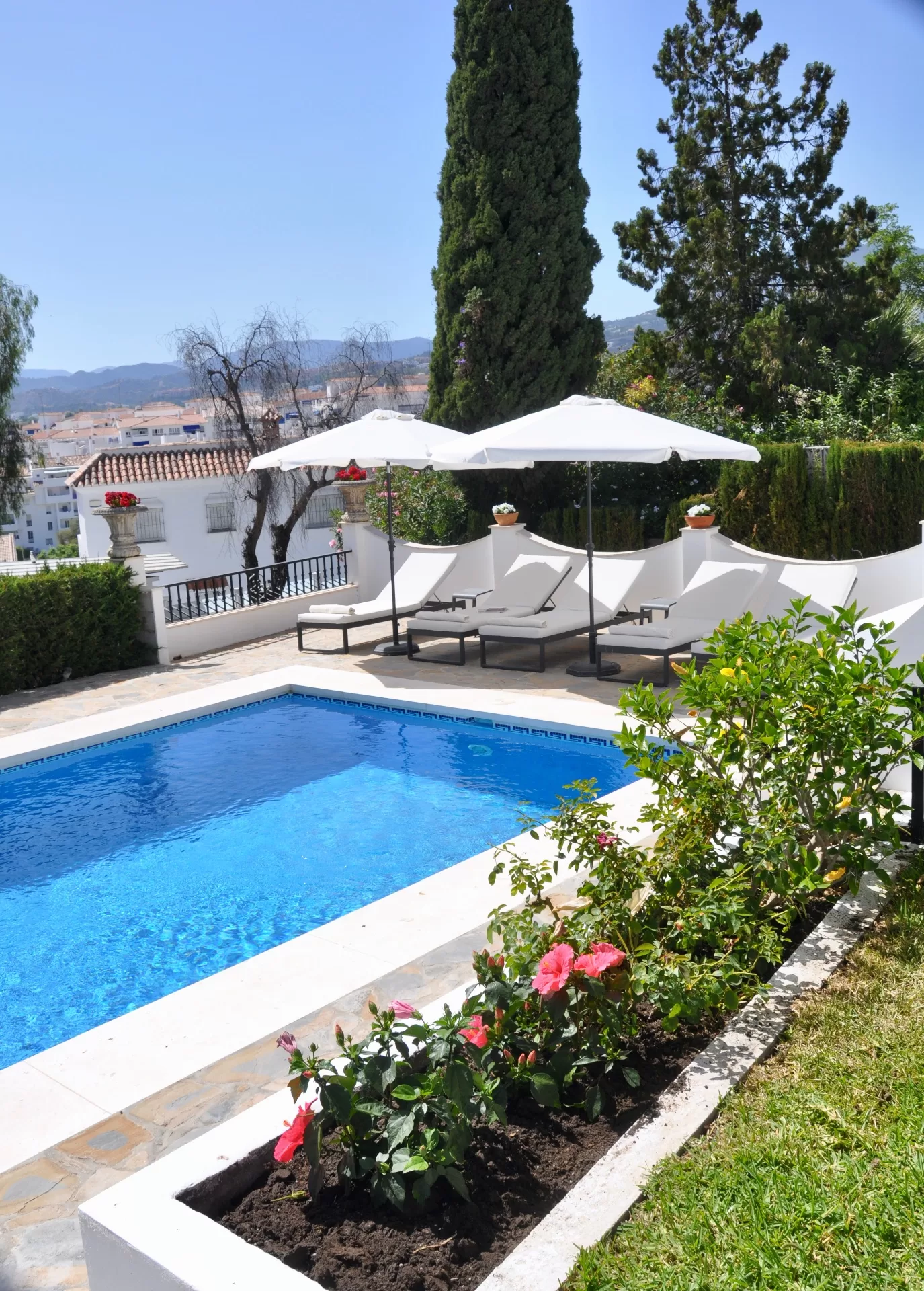 Villa del Carmen — Andalusian Charm with Guest Apartment, La Campana Marbella" — photo 4