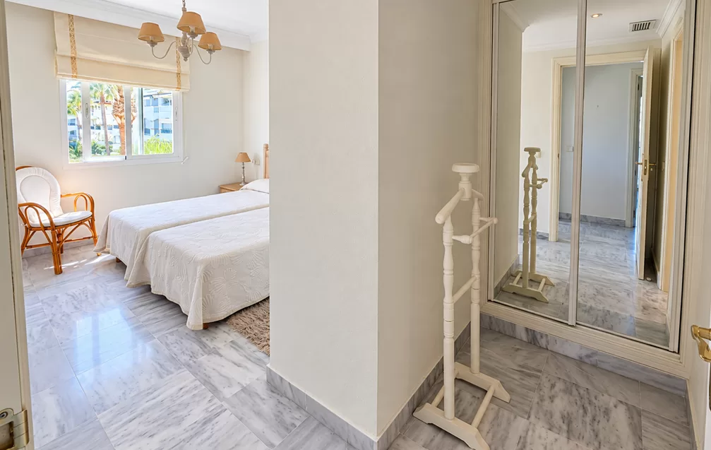 Spacious apartment, WALKING DISTANCE TO Puerto Banús — photo 5