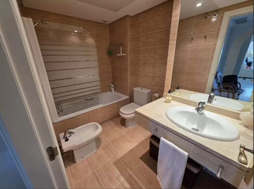 Spacious apartment, WALKING DISTANCE TO Puerto Banús — photo 7