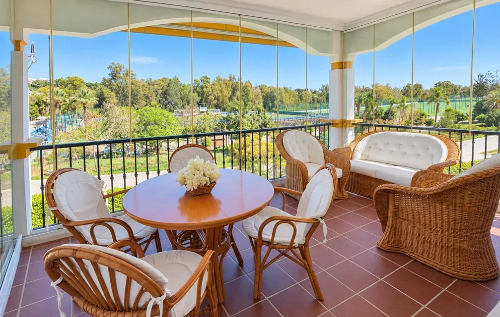 Spacious apartment, WALKING DISTANCE TO Puerto Banús — photo 2