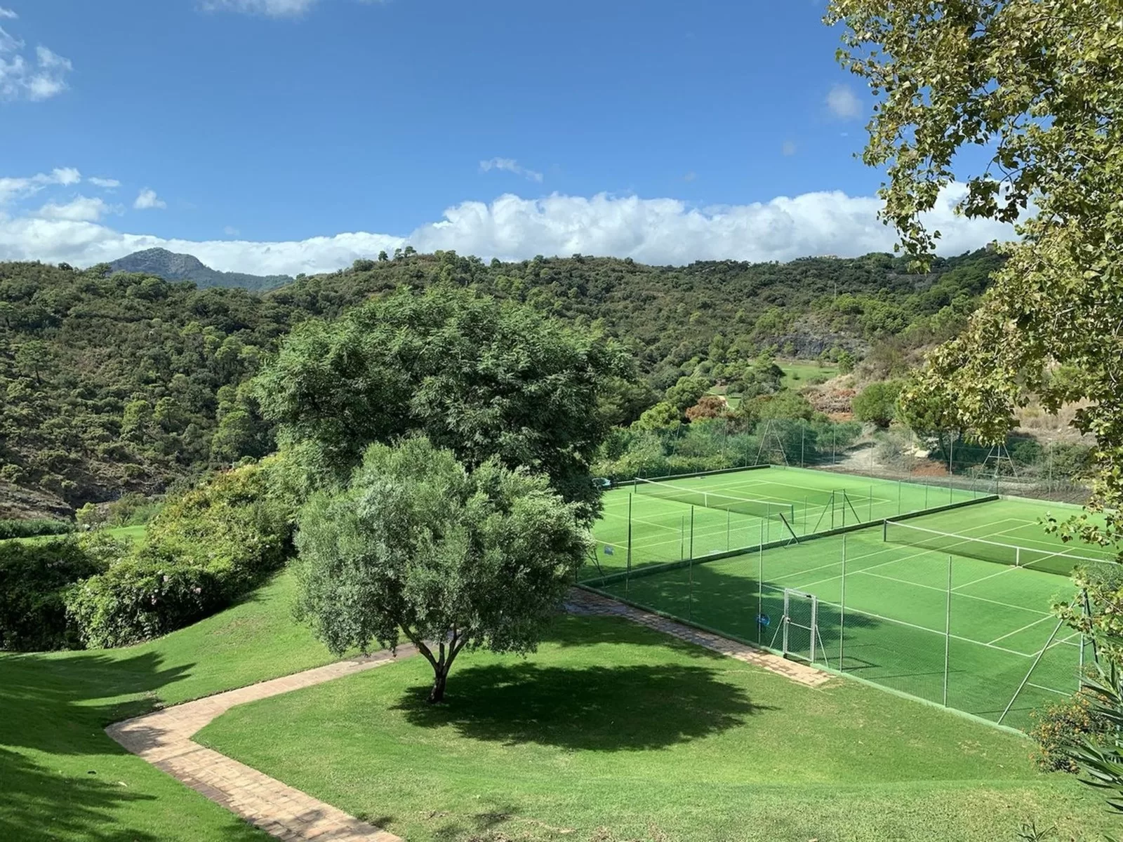 Fully renovated apartment with breathtaking views — La Finca, Los Arqueros Golf & Country Club. views views views! — photo 17