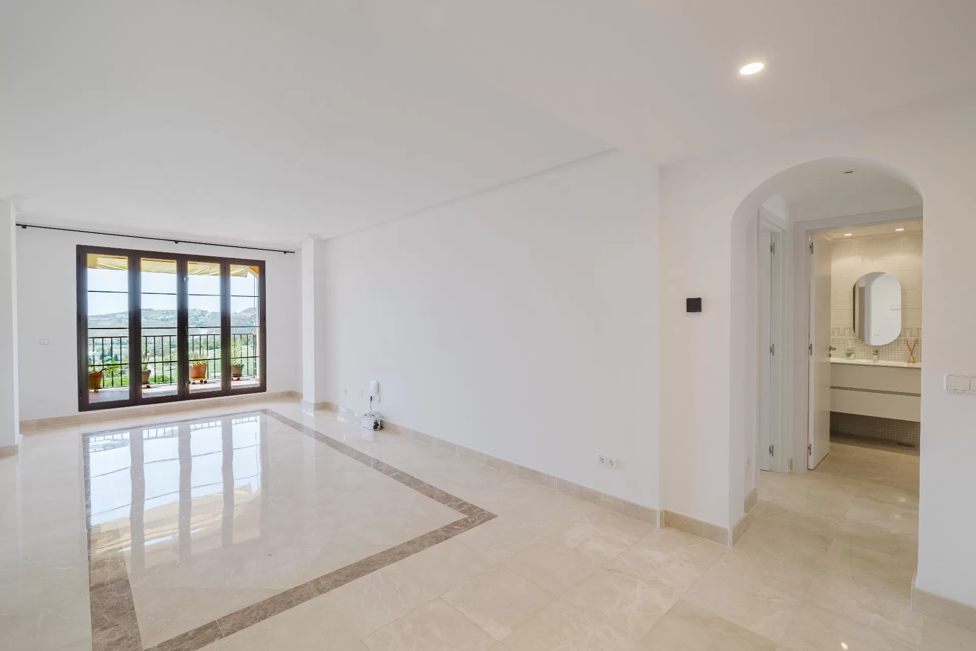 Fully renovated apartment with breathtaking views — La Finca, Los Arqueros Golf & Country Club. views views views! — photo 13