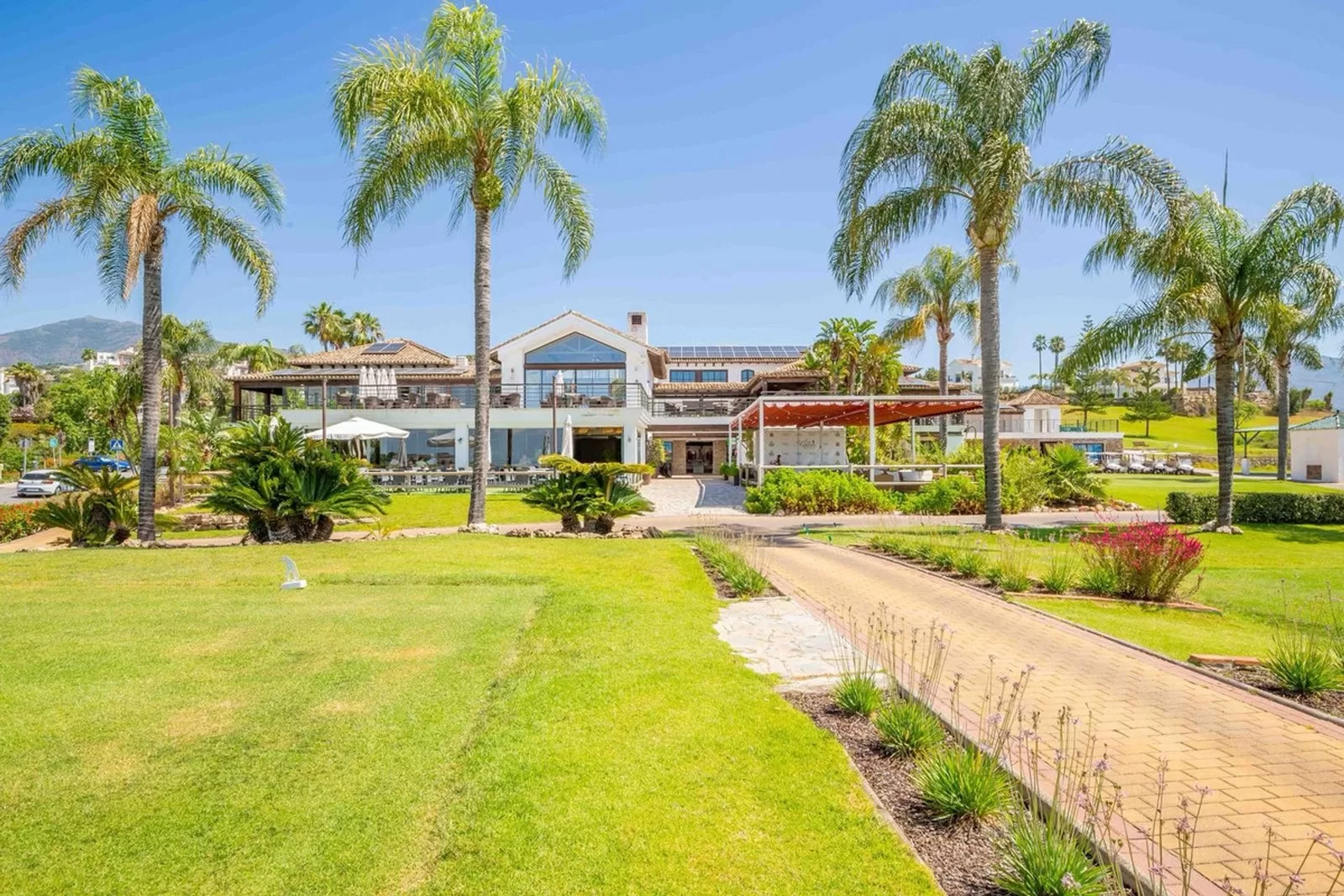 Fully renovated apartment with breathtaking views — La Finca, Los Arqueros Golf & Country Club. views views views! — photo 15