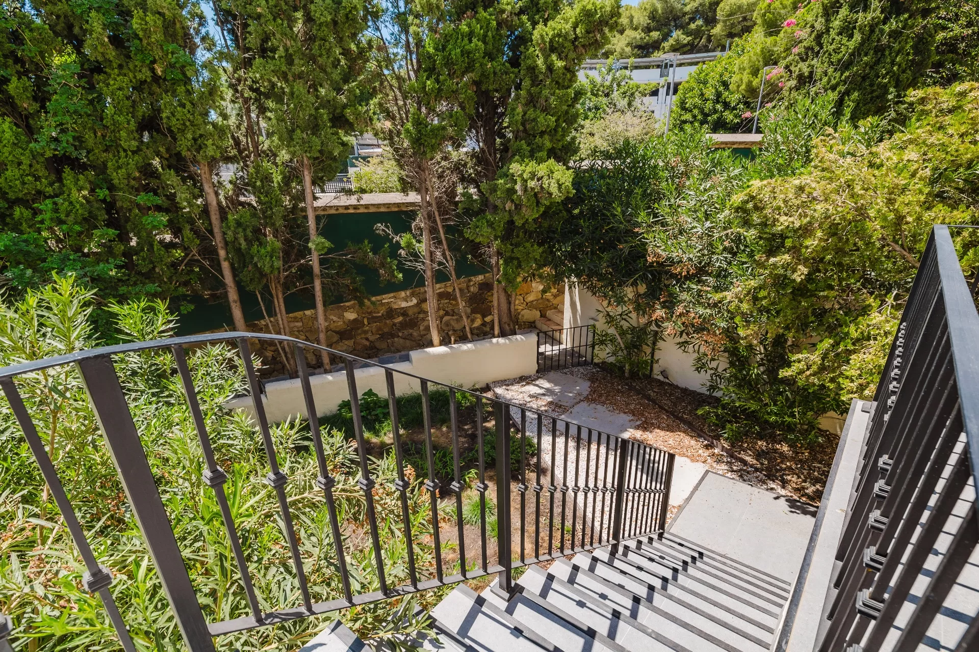 Move-in ready townhouse in Nordic style — Los Pinos, Aloha Golf — photo 14