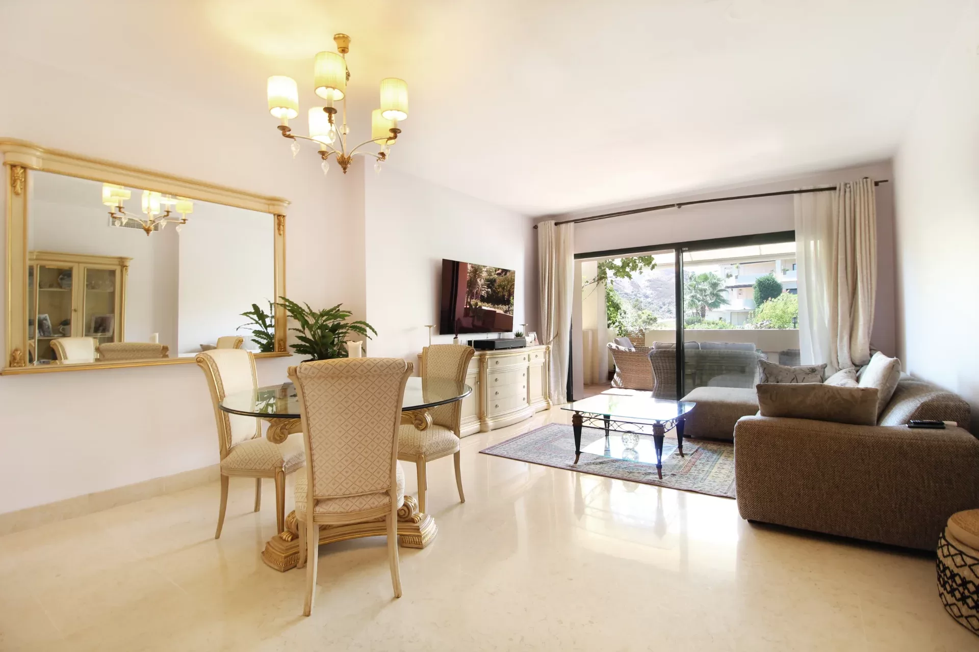 Expansive Ground-Floor Apartment with 110 m² of Additional Space in Capanes del Golf — photo 7