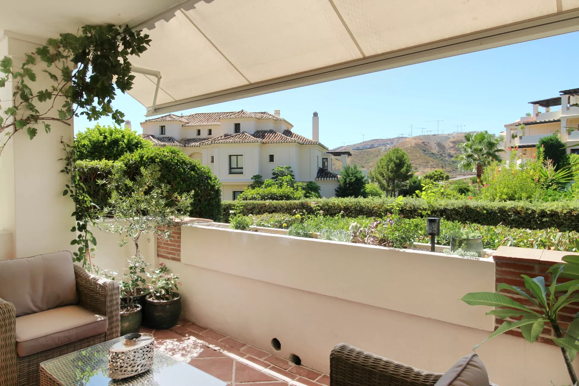 Expansive Ground-Floor Apartment with 110 m² of Additional Space in Capanes del Golf — photo 12