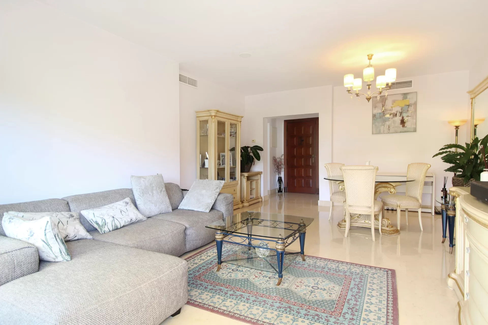 Expansive Ground-Floor Apartment with 110 m² of Additional Space in Capanes del Golf — photo 2