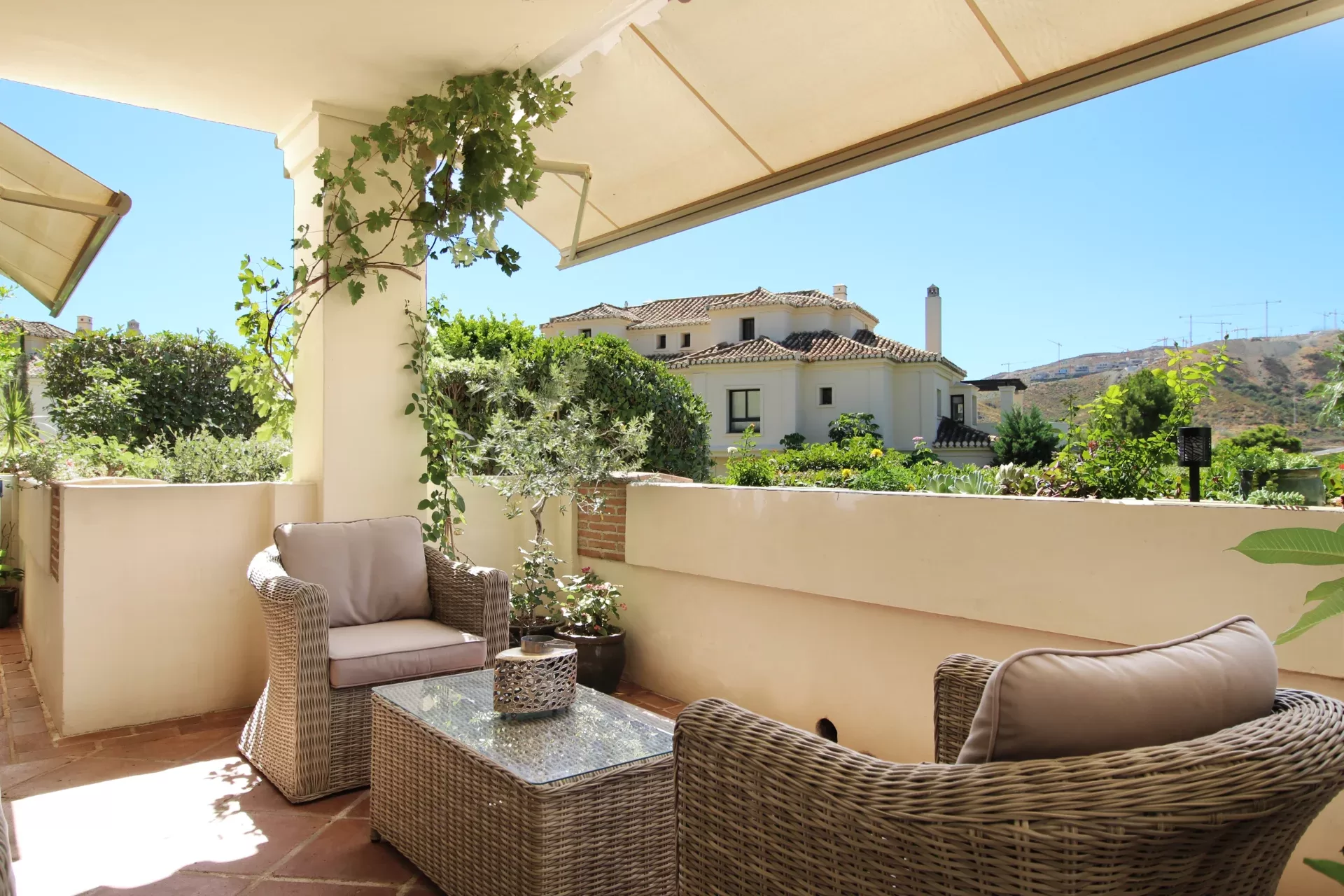 Expansive Ground-Floor Apartment with 110 m² of Additional Space in Capanes del Golf — photo 6