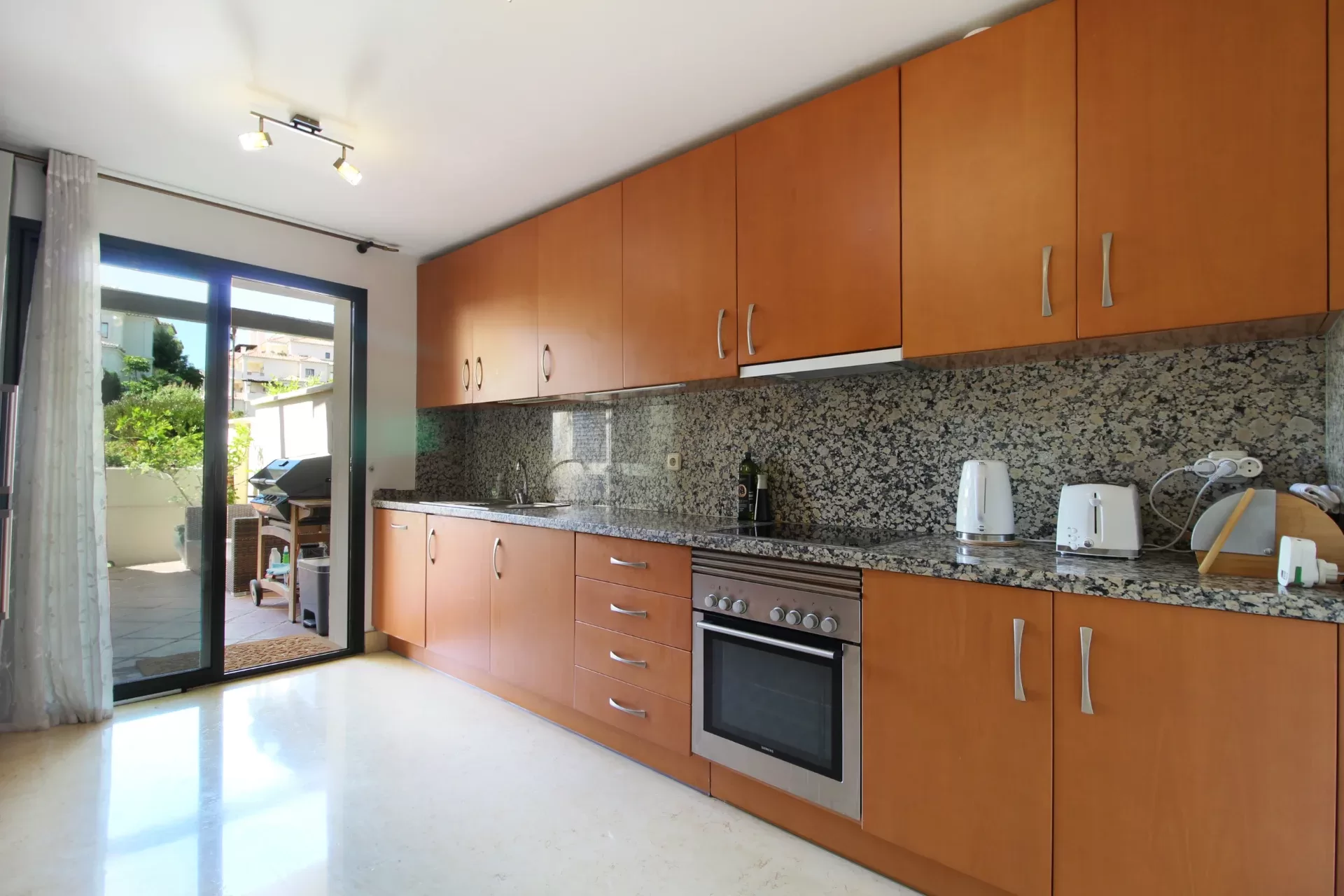 Expansive Ground-Floor Apartment with 110 m² of Additional Space in Capanes del Golf — photo 8