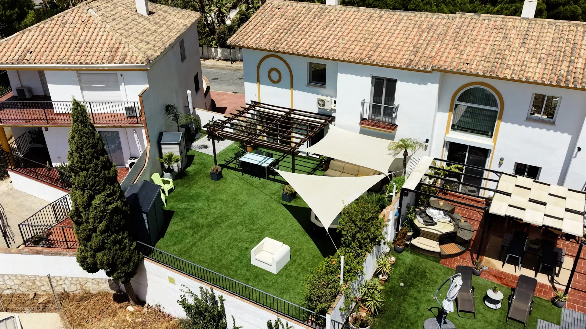 Generous townhouse with stunning views and private orchard in Buenavista — photo 13