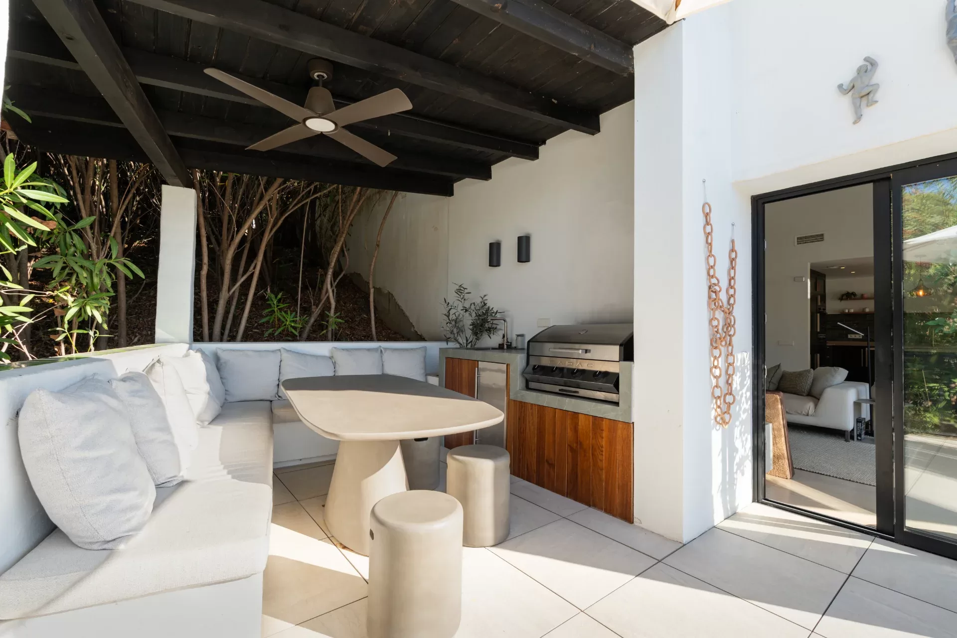 Renovated Home with Panoramic Istán Lake & Mountain Views, Minutes from Marbell — photo 11
