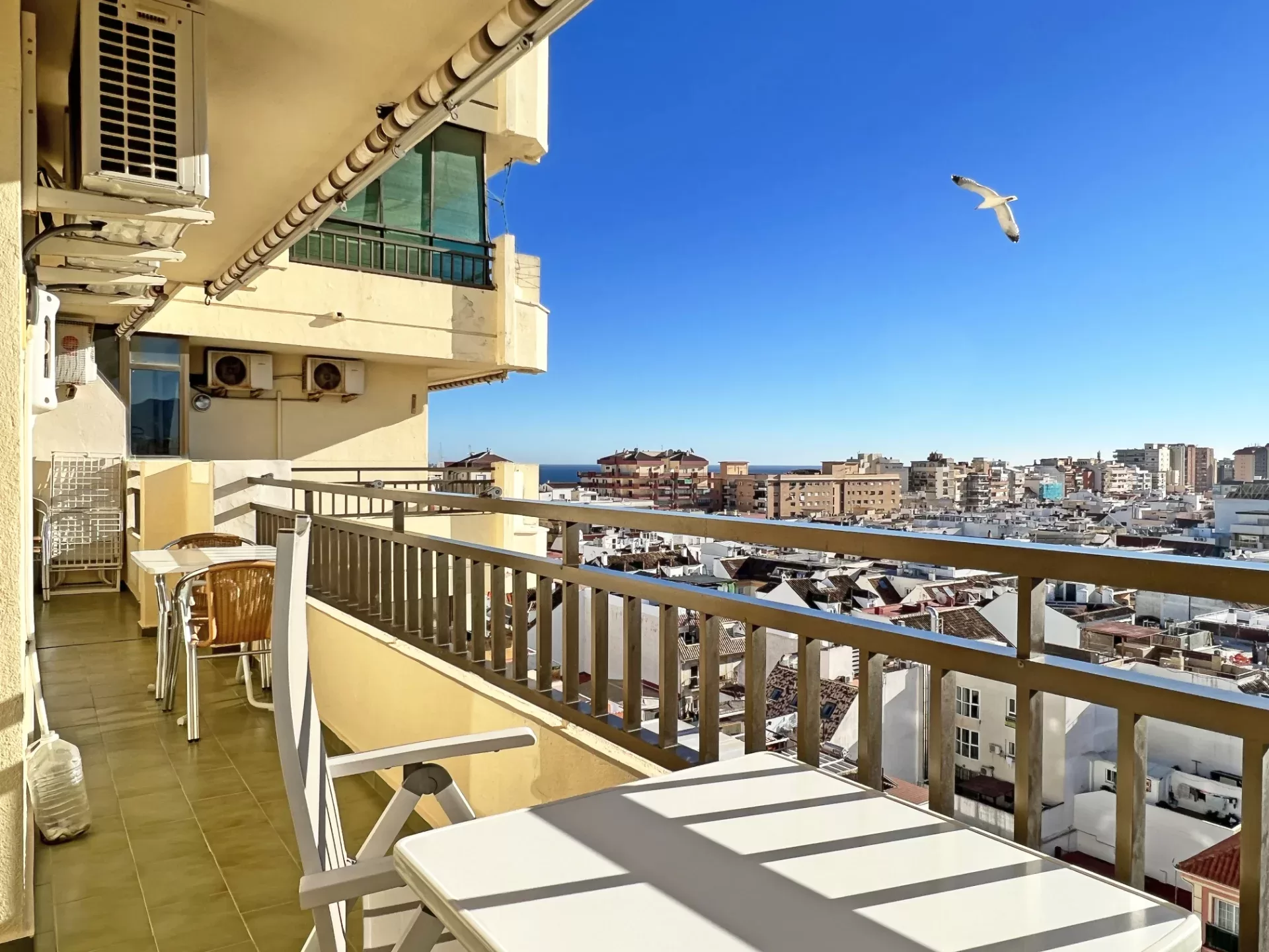Spacious apartment with tourist license and sea views in Las Rampas — photo 10