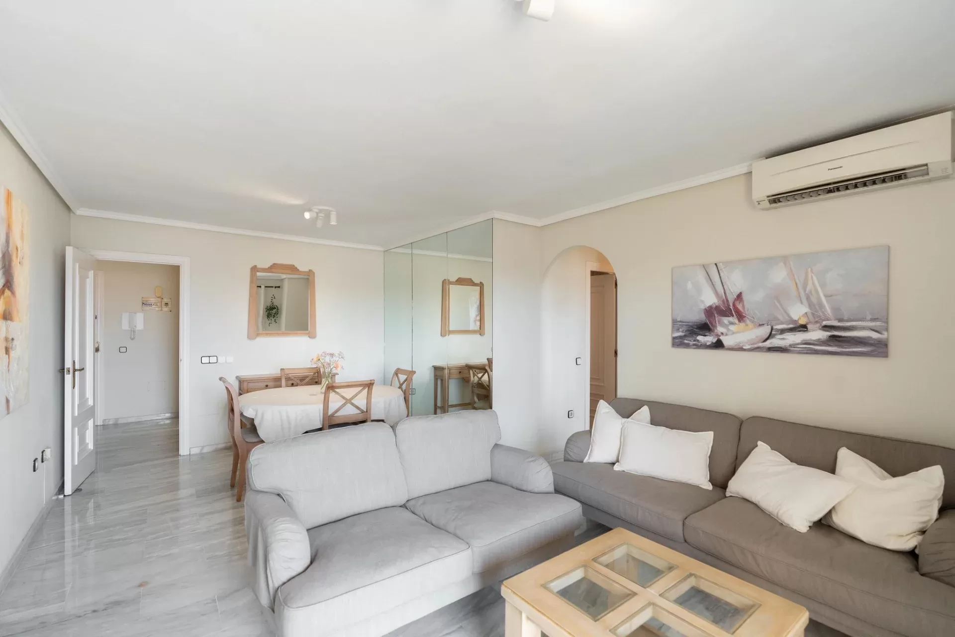Spacious apartment with tourist license and sea views in Las Rampas — photo 7