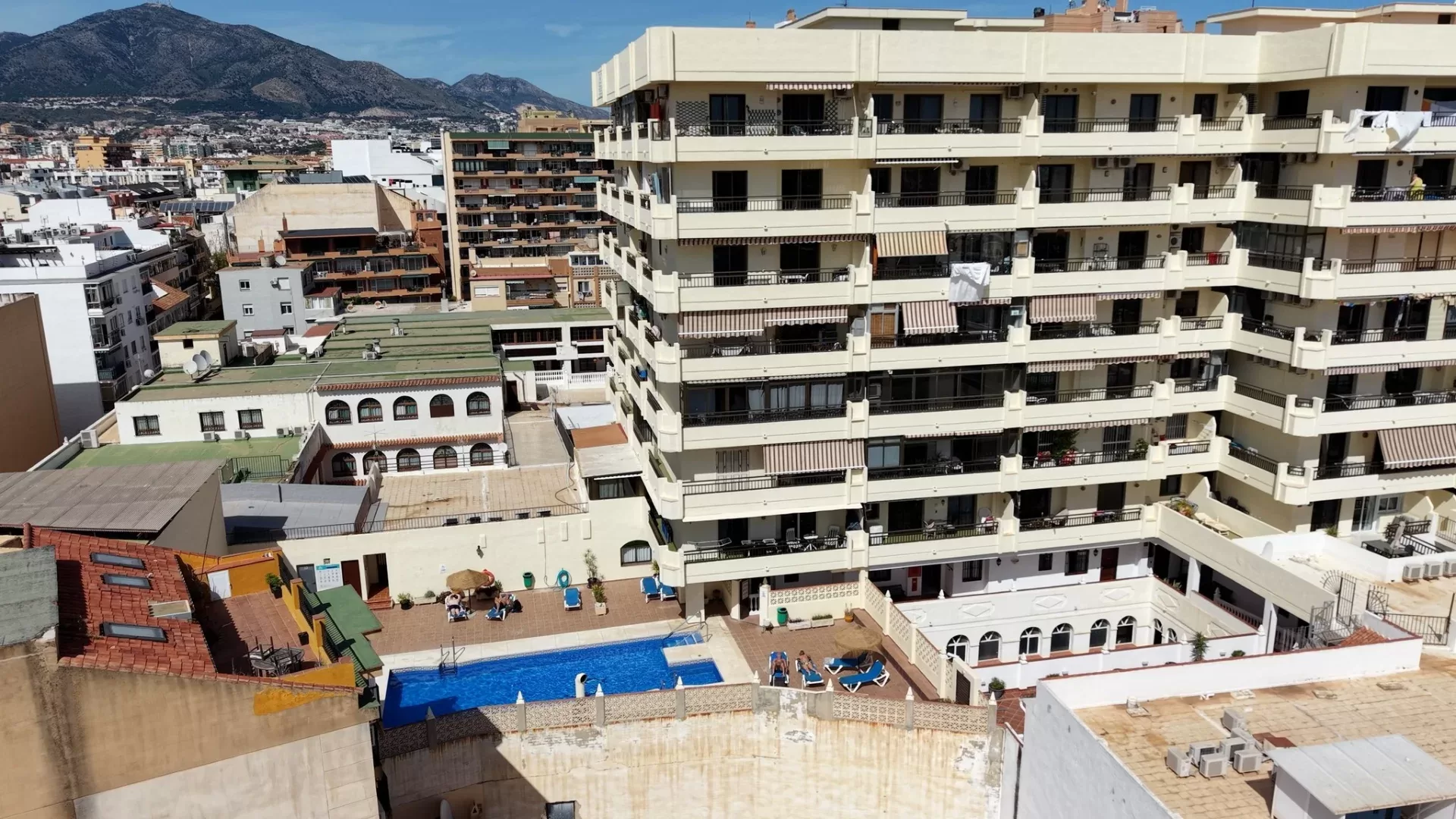 Spacious apartment with tourist license and sea views in Las Rampas — photo 3