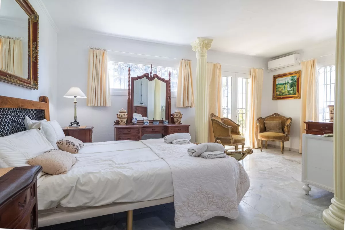 Discover this Charming Villa in Valle Romano, Estepona ** with tourist license ** — photo 8