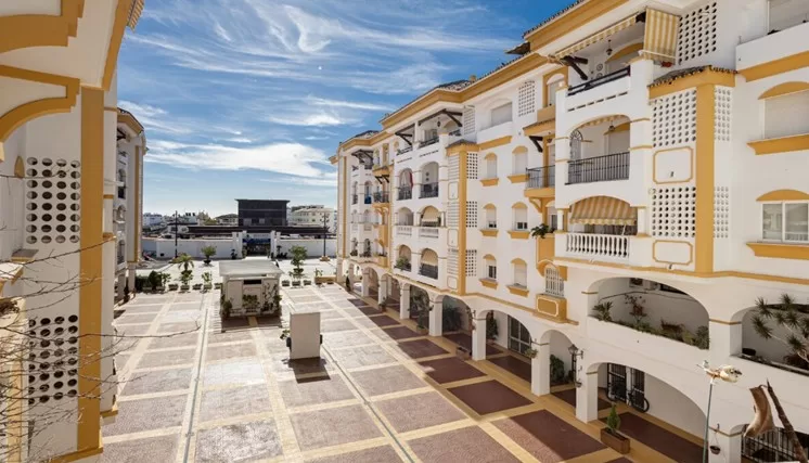 Bright and Spacious 3-Bedroom Property with Large Sunny Terrace in the Heart of Marbella’s Historic Old Town — photo 6