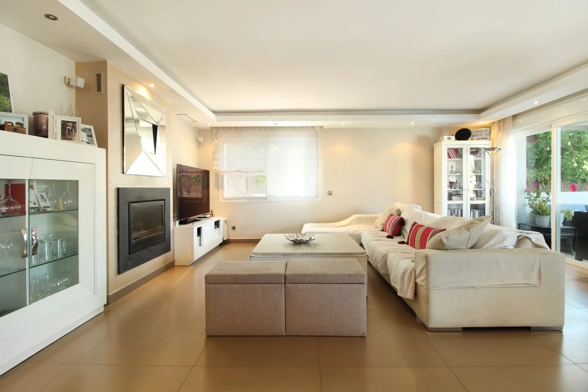 Spacious 5-Bedroom Villa with Private Pool in San Pedro de Alcántara — photo 4
