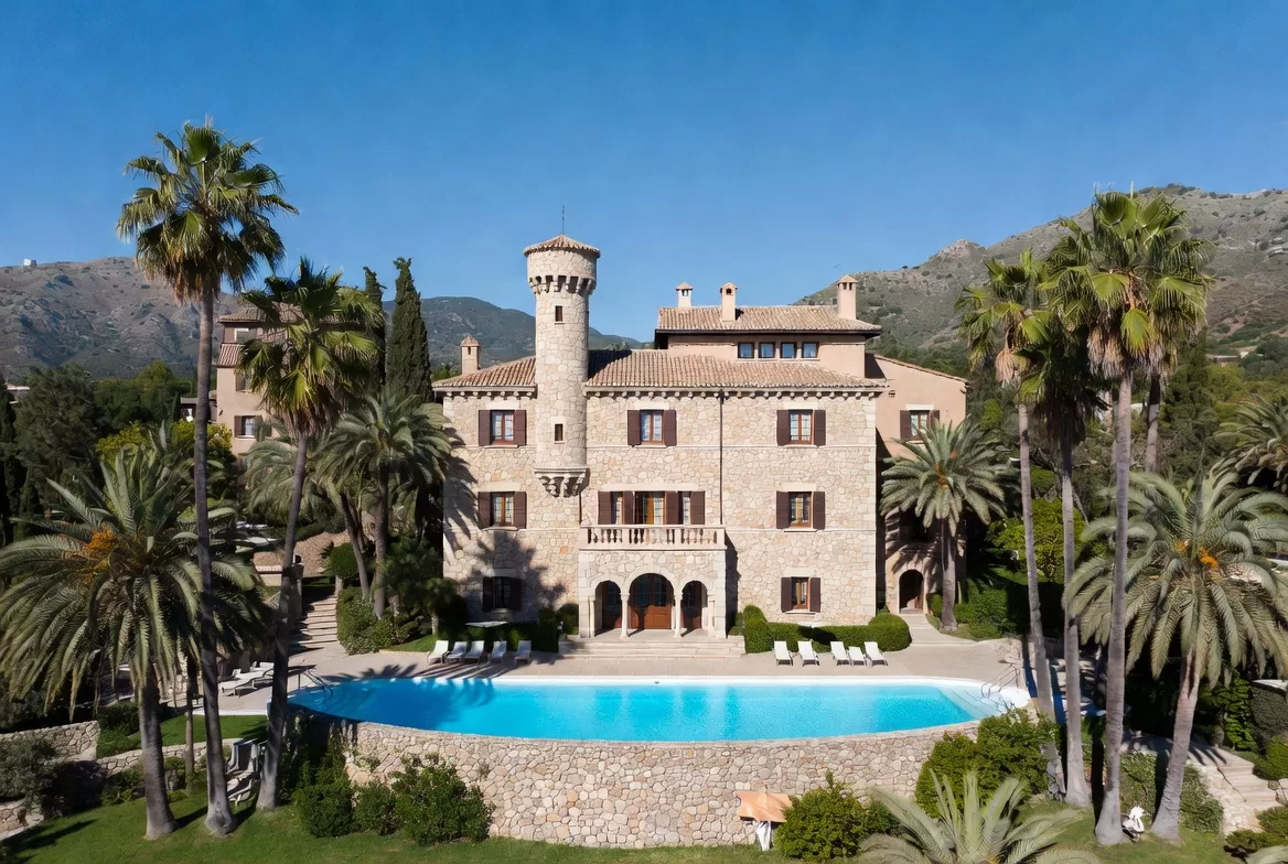 Stone Wall Mansion