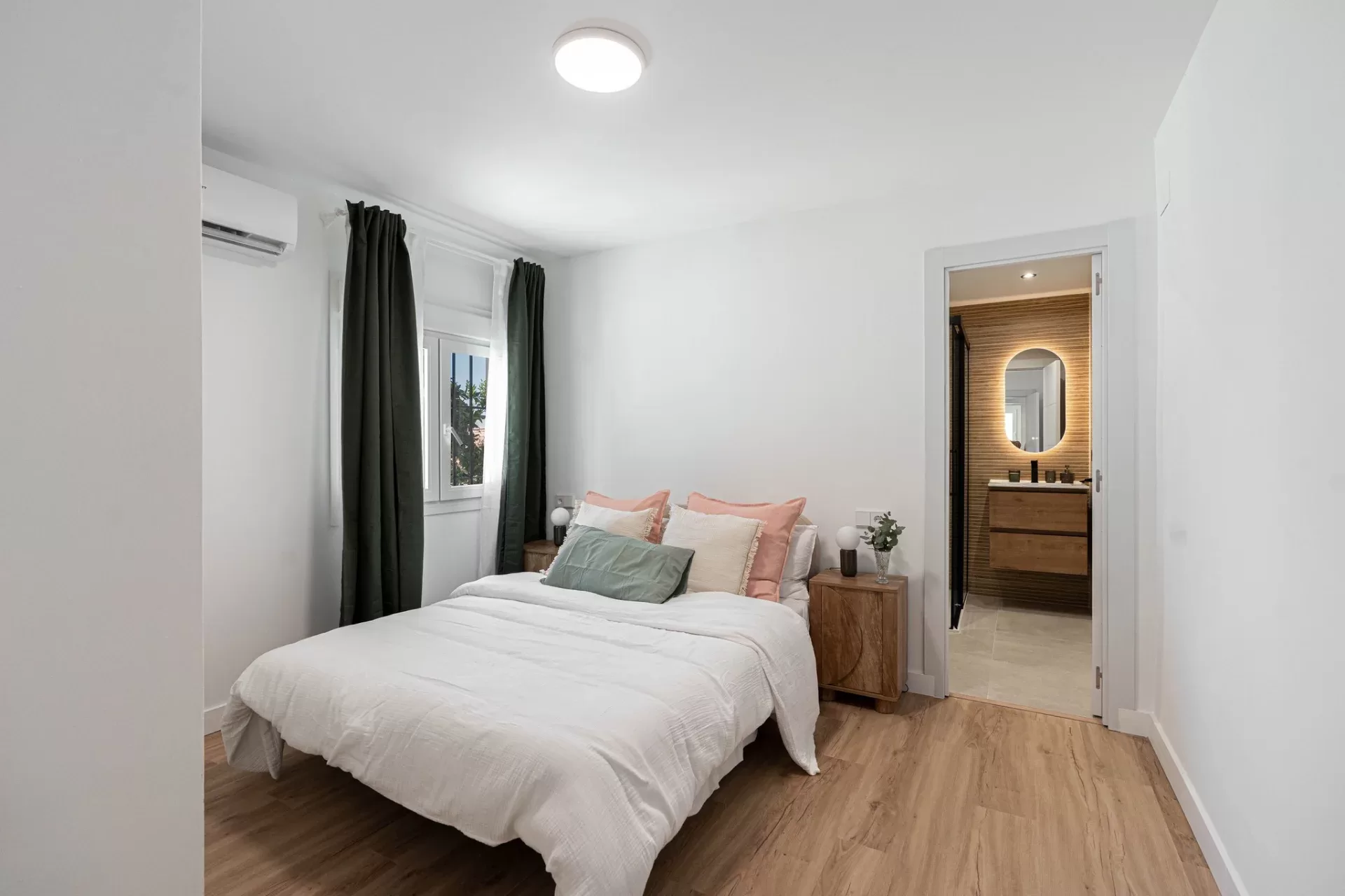 Dream villa in Torreblanca – fully renovated with sea views, private pool and a harmonious design. — photo 10