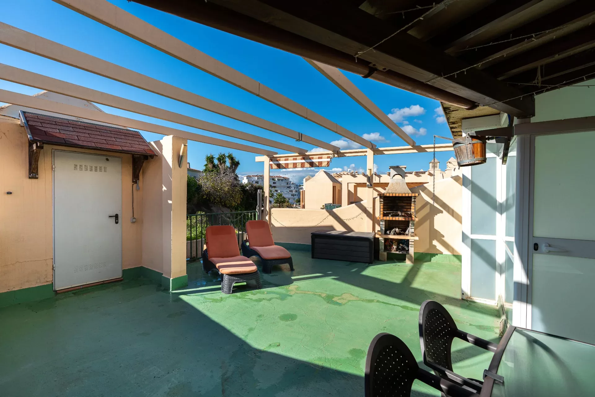 Welcome to Torreblanca – a bright home with a large roof terrace — photo 13