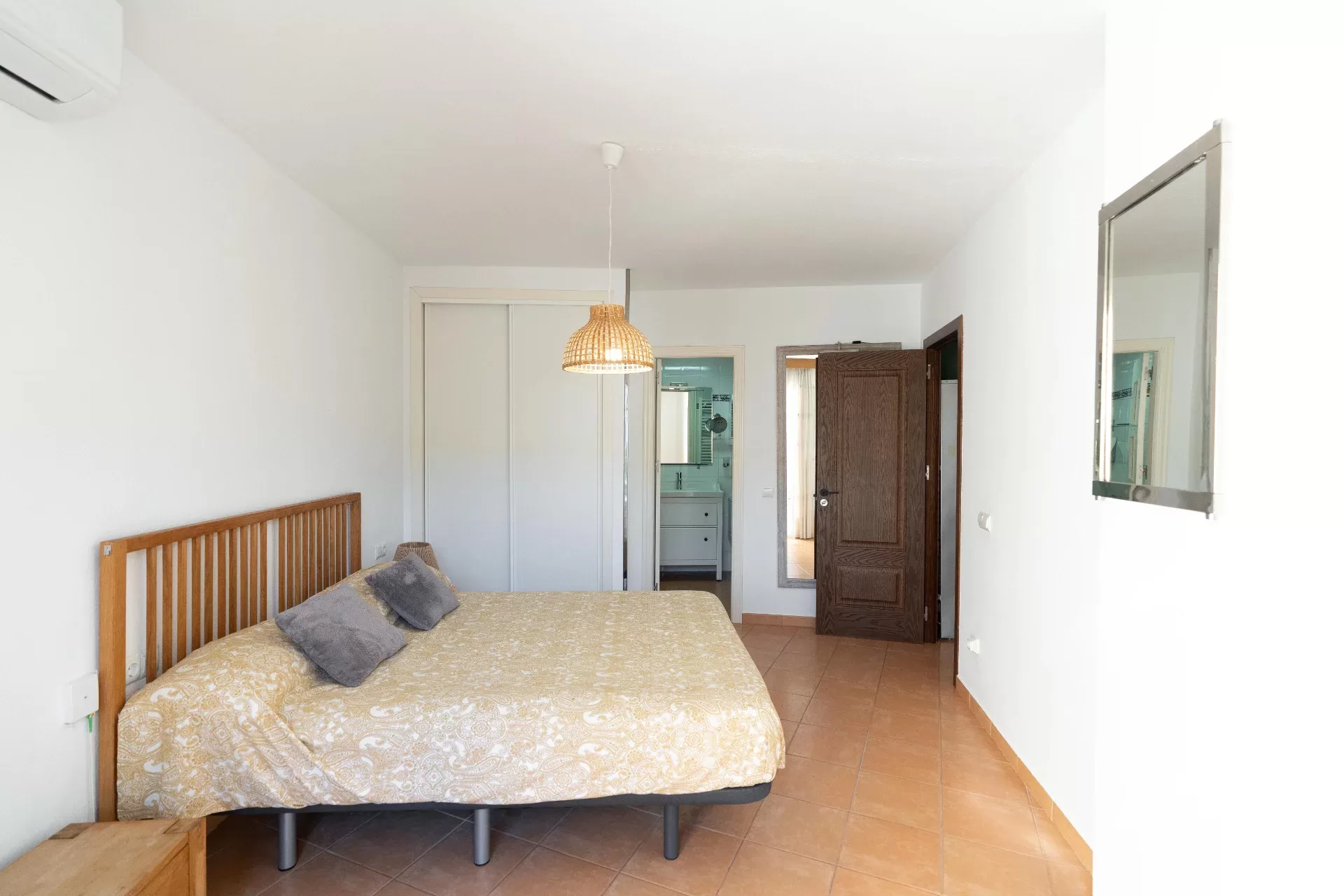 Welcome to Torreblanca – a bright home with a large roof terrace — photo 8
