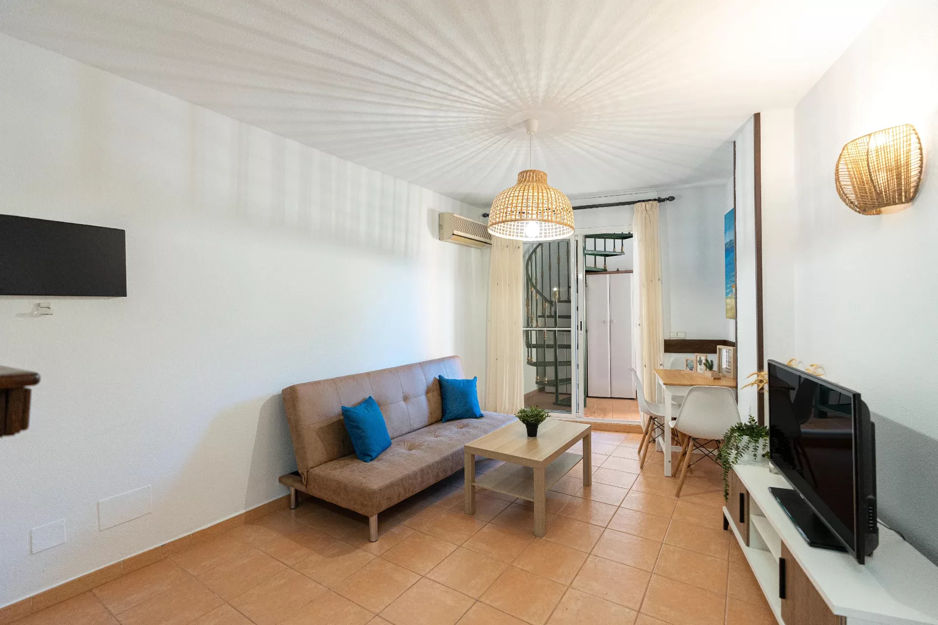 Welcome to Torreblanca – a bright home with a large roof terrace — photo 6