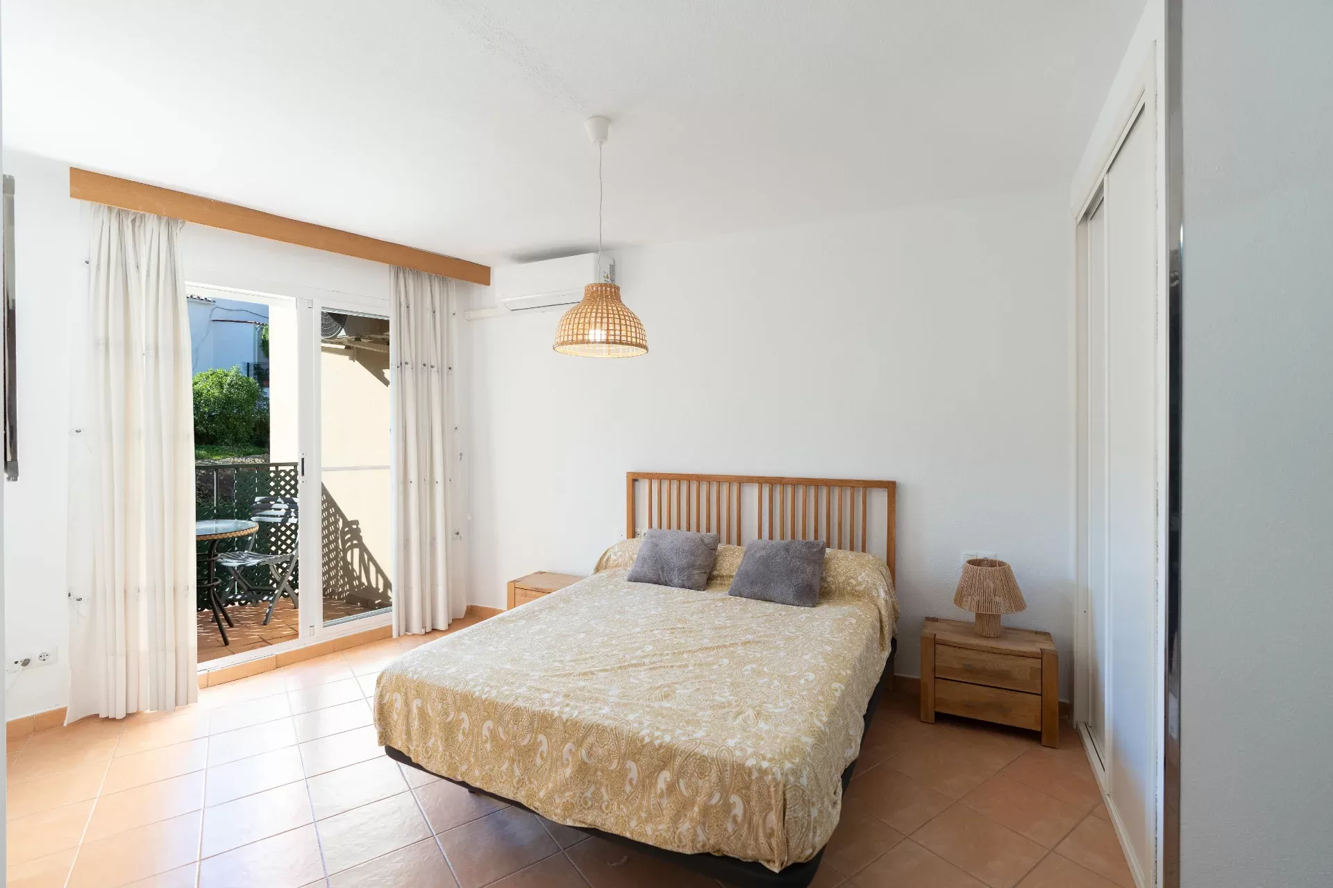 Welcome to Torreblanca – a bright home with a large roof terrace — photo 3