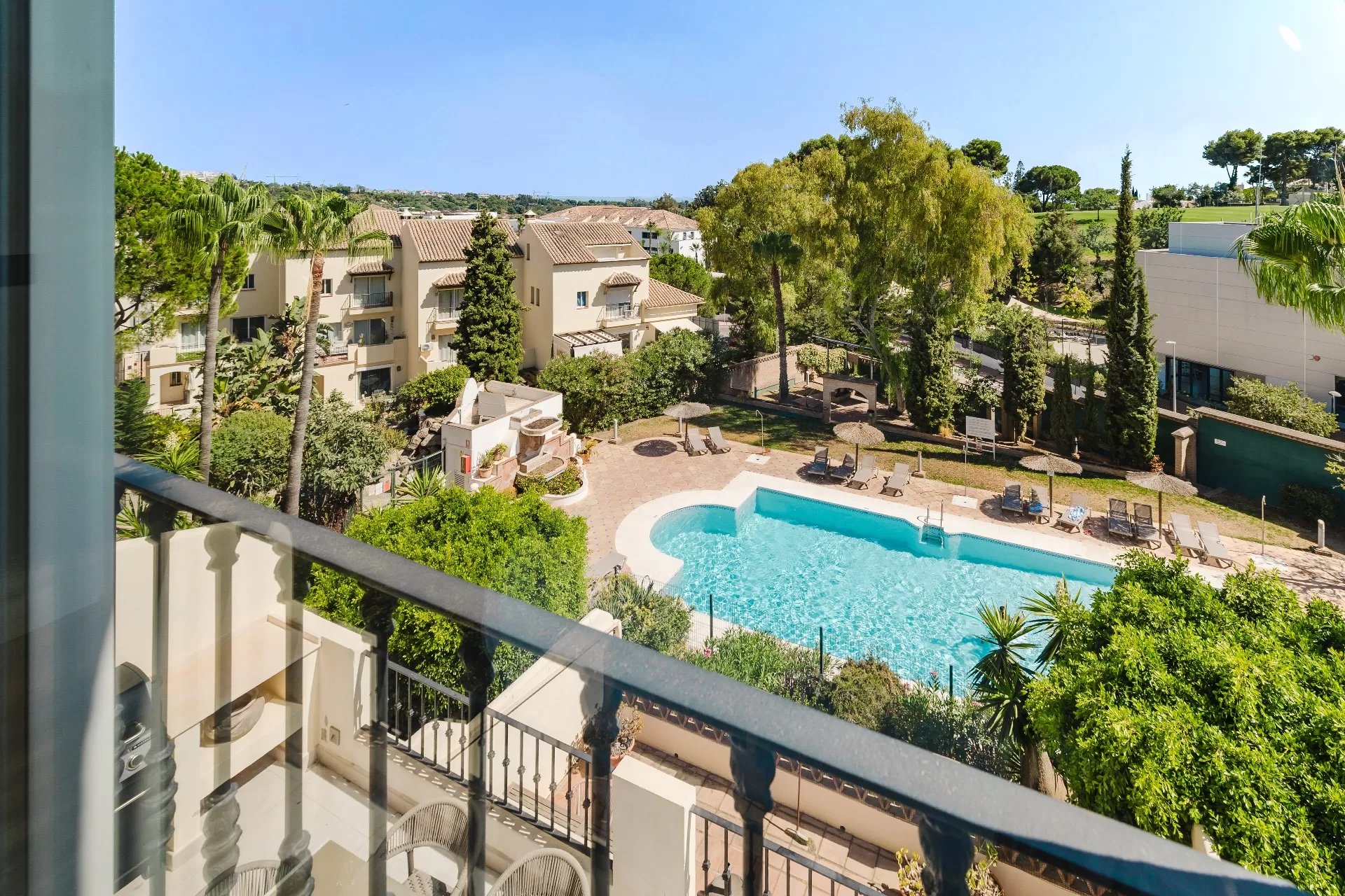 Move-in ready townhouse in Nordic style — Los Pinos, Aloha Golf