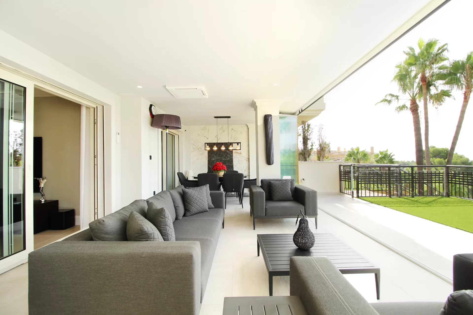 Fully Renovated Garden Apartment with Panoramic Sea Views in Sierra Blanca–Camoján — photo 14