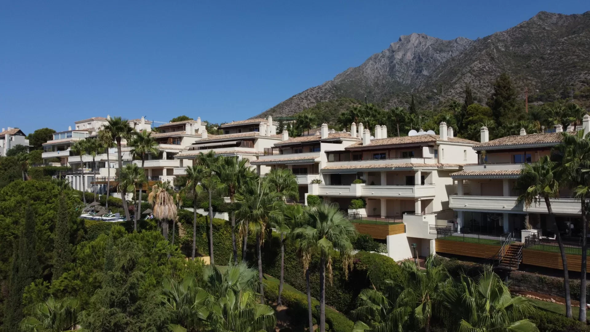 Fully Renovated Garden Apartment with Panoramic Sea Views in Sierra Blanca–Camoján — photo 17