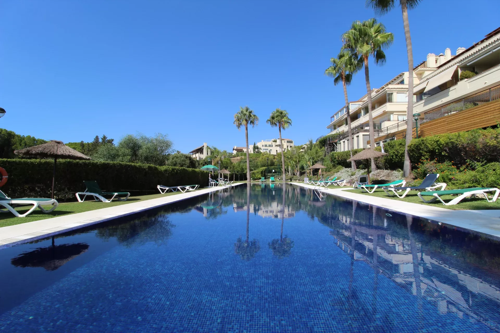 Fully Renovated Garden Apartment with Panoramic Sea Views in Sierra Blanca–Camoján — photo 18